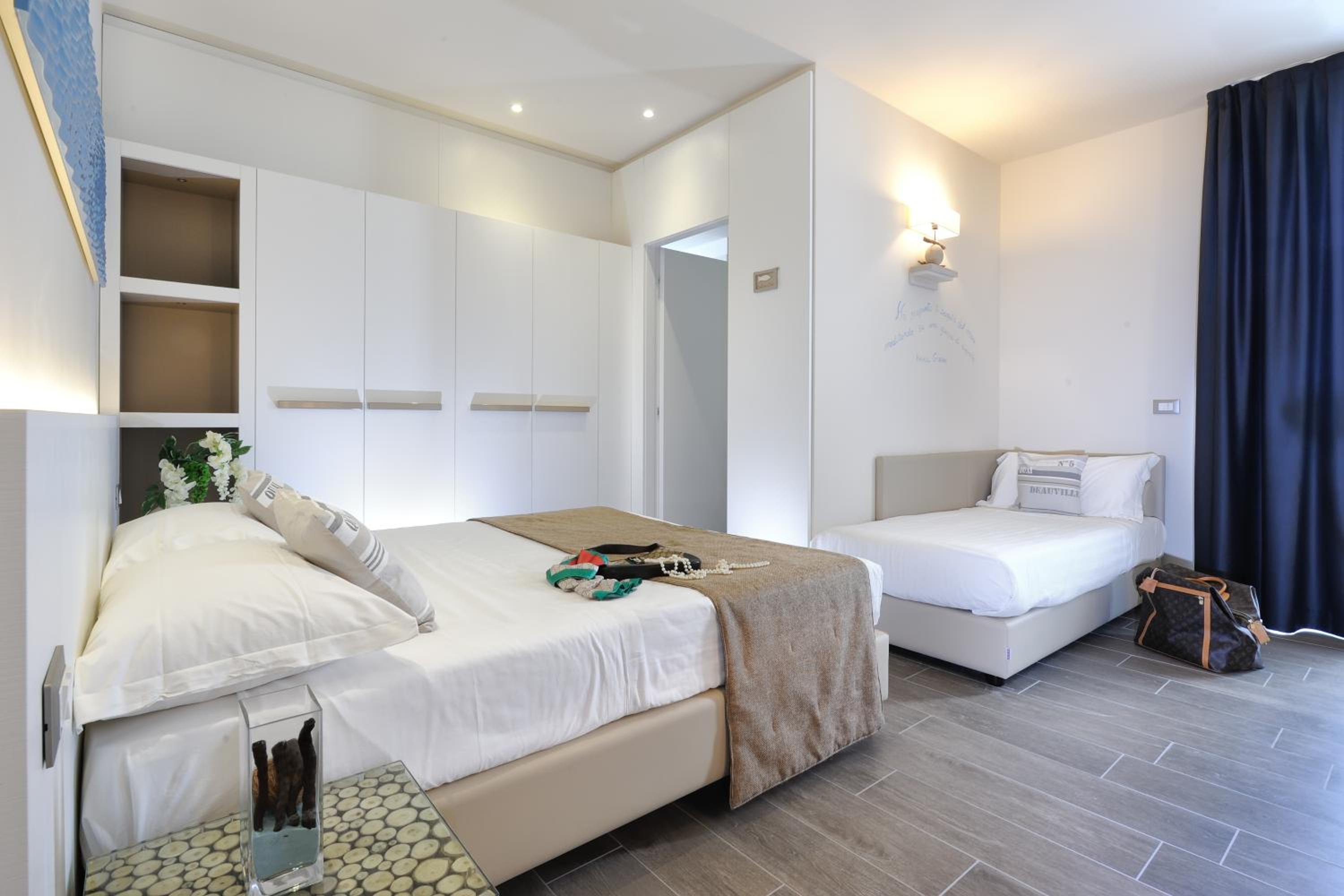 Superior Triple Room - Photo 8