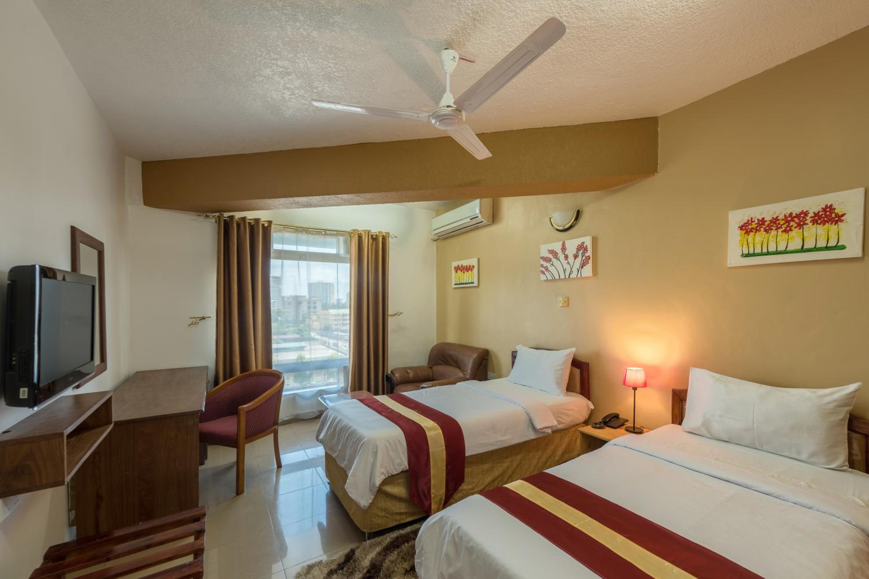 Deluxe Double or Twin Room photo 2