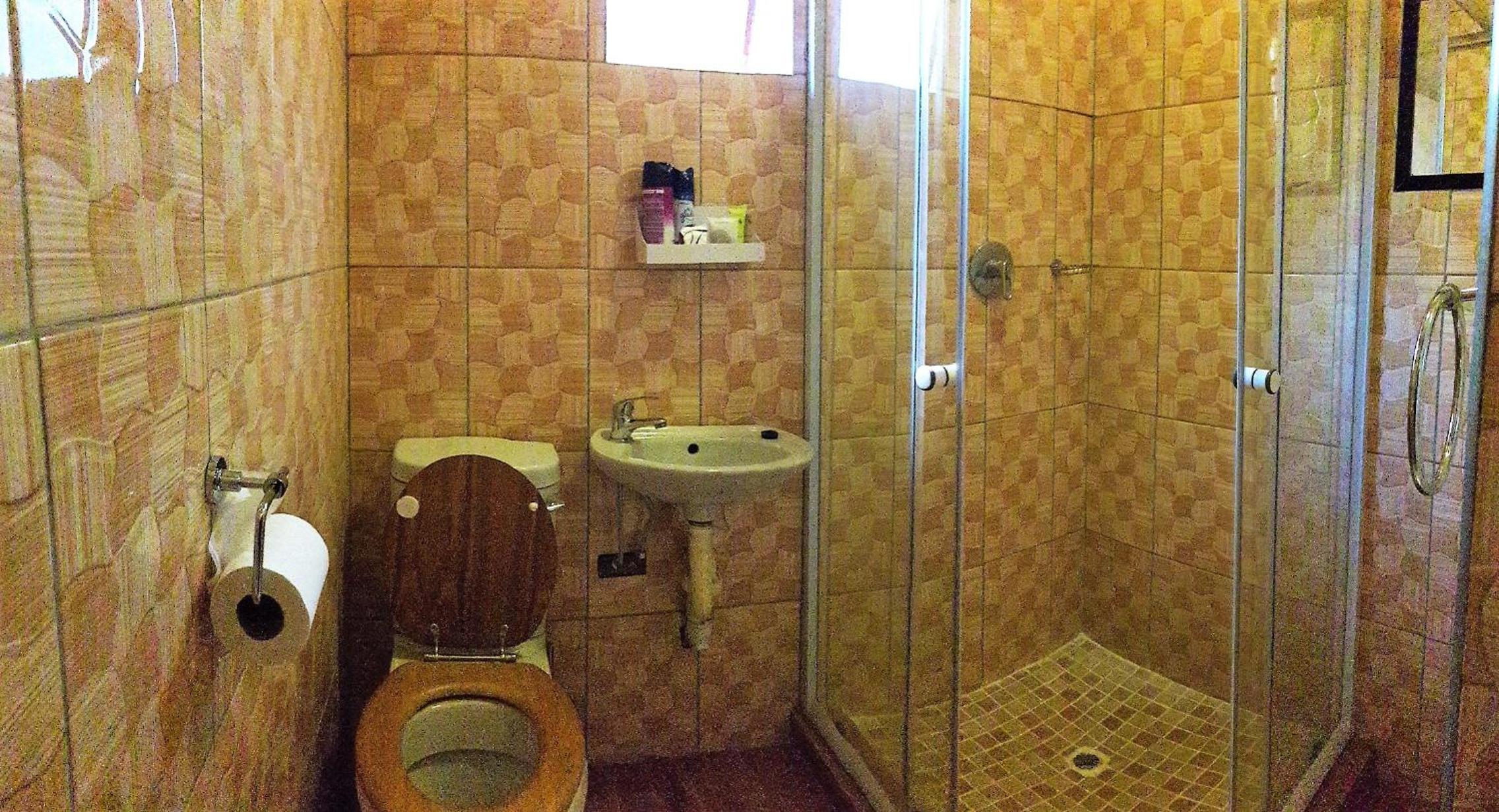 Standard King Room photo 3
