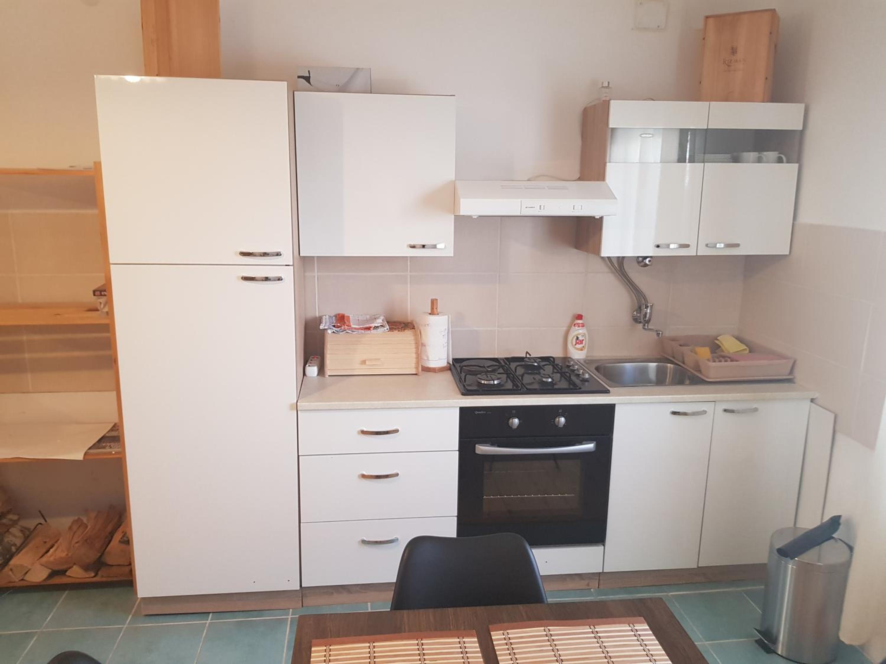 One-Bedroom Apartment - Photo 12