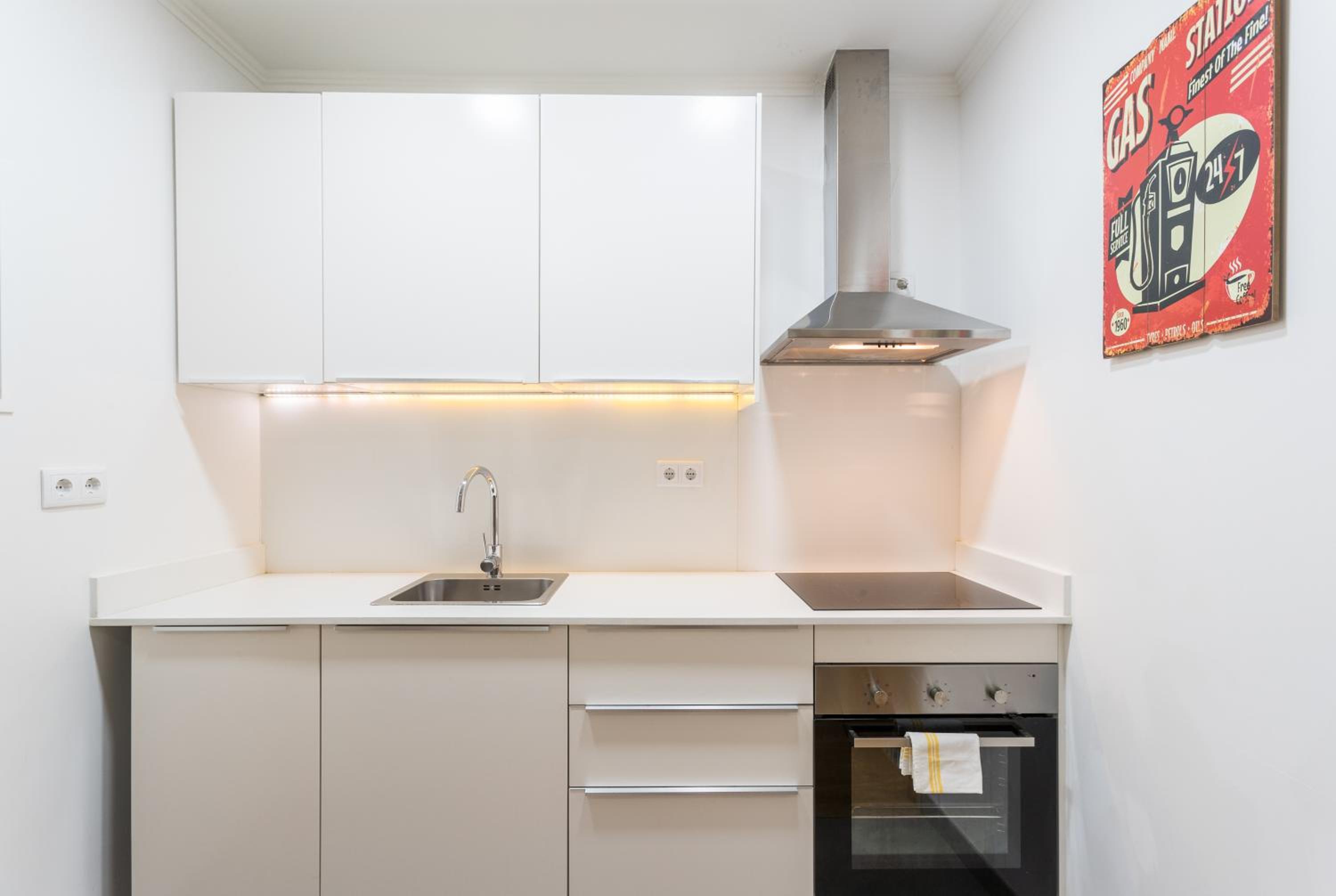 One-Bedroom Apartment - Photo 20