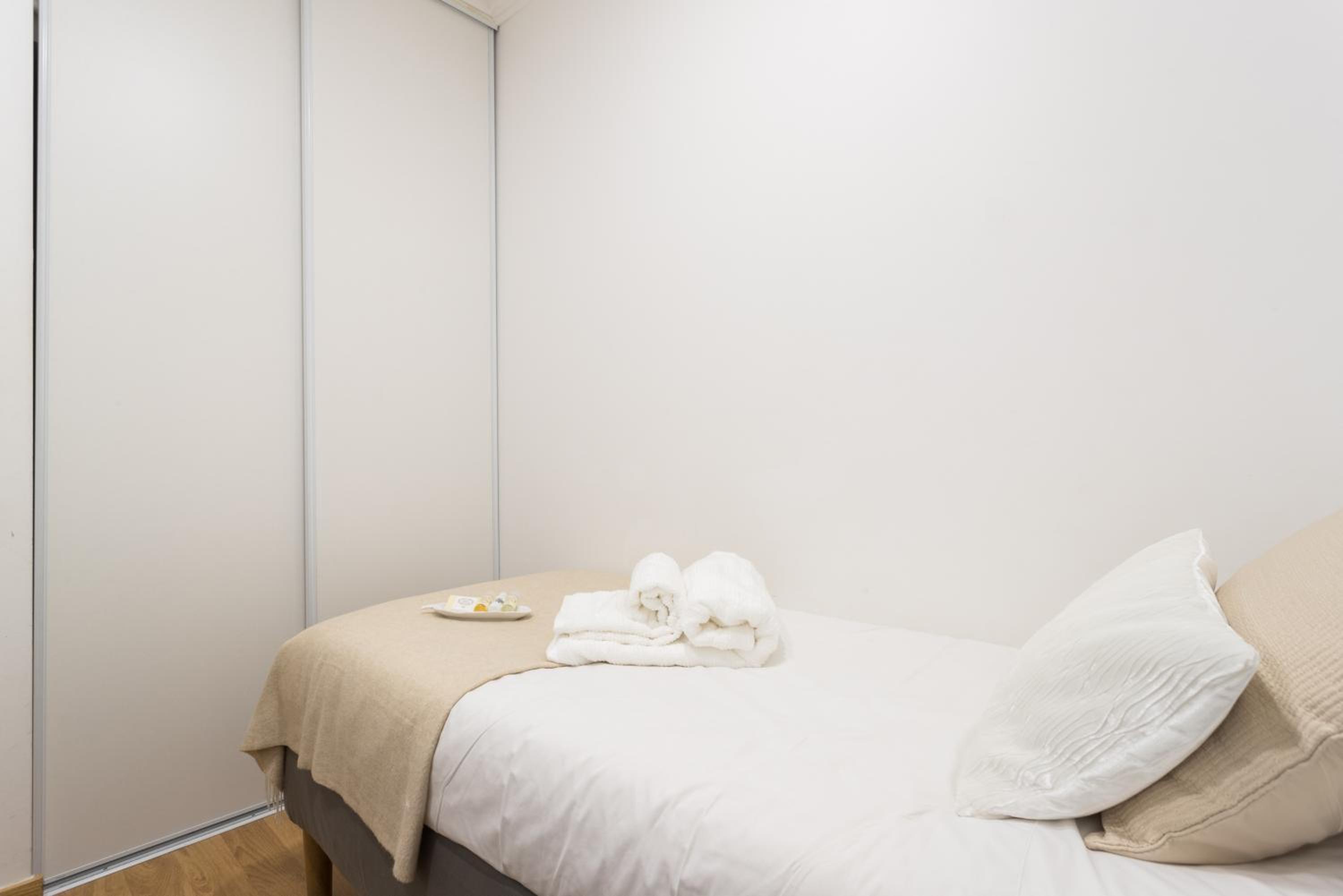One-Bedroom Apartment - Photo 18
