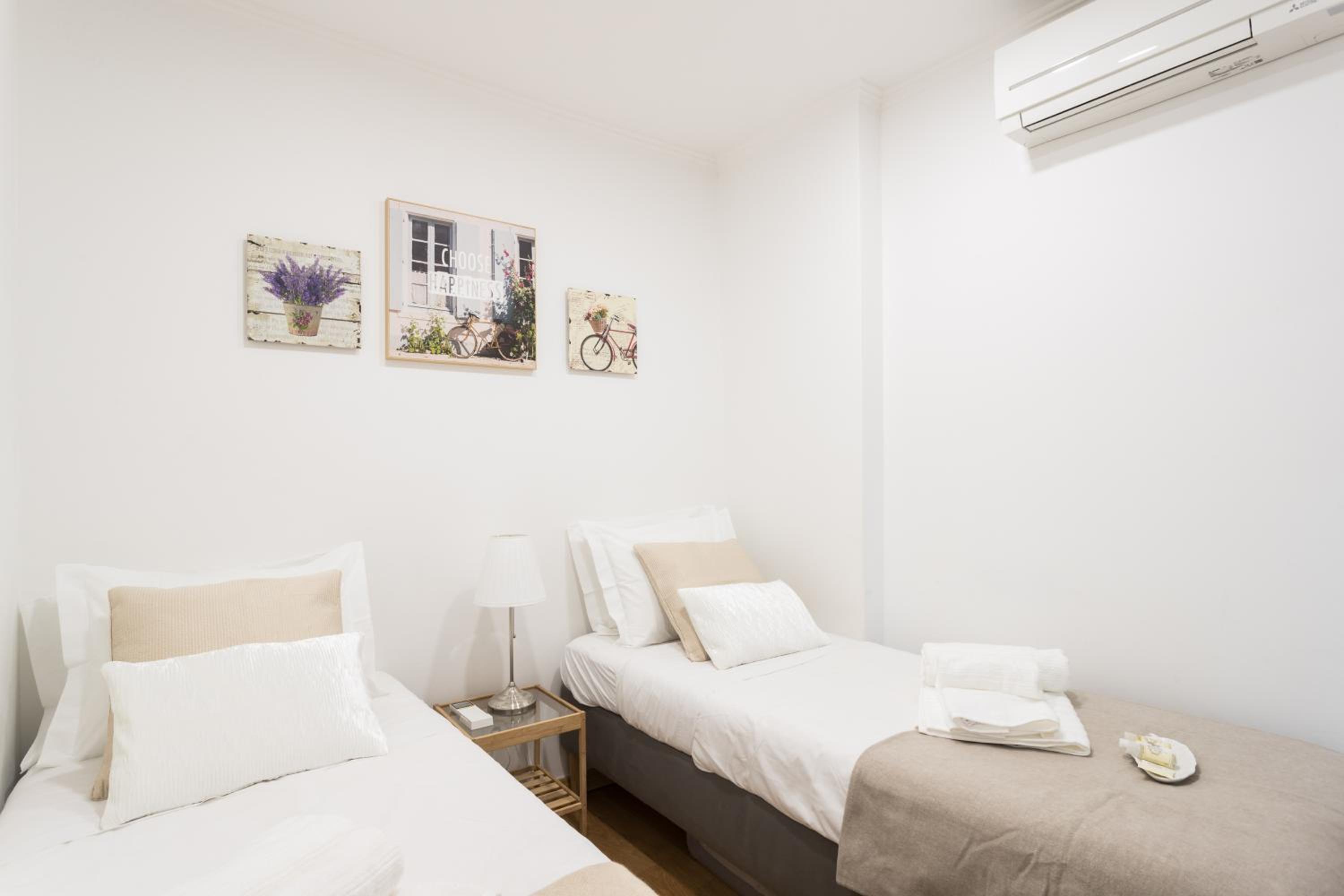 One-Bedroom Apartment - Photo 17