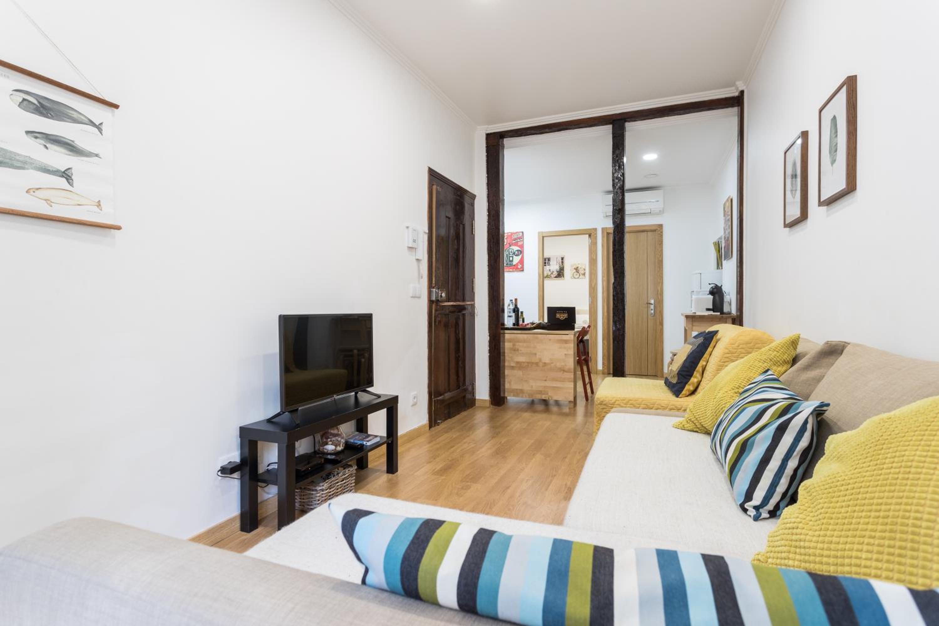 One-Bedroom Apartment - Photo 8
