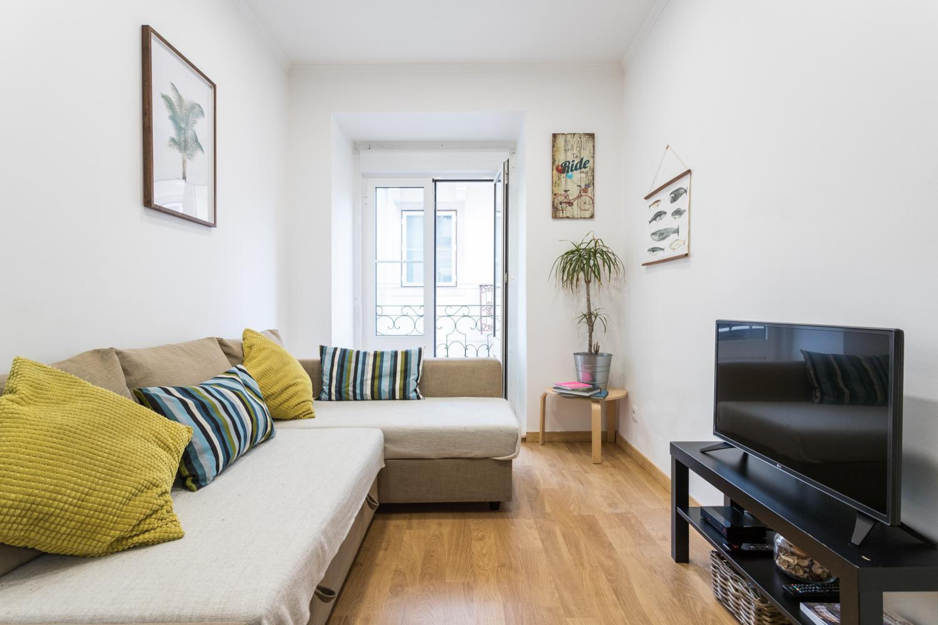 One-Bedroom Apartment - Photo 6