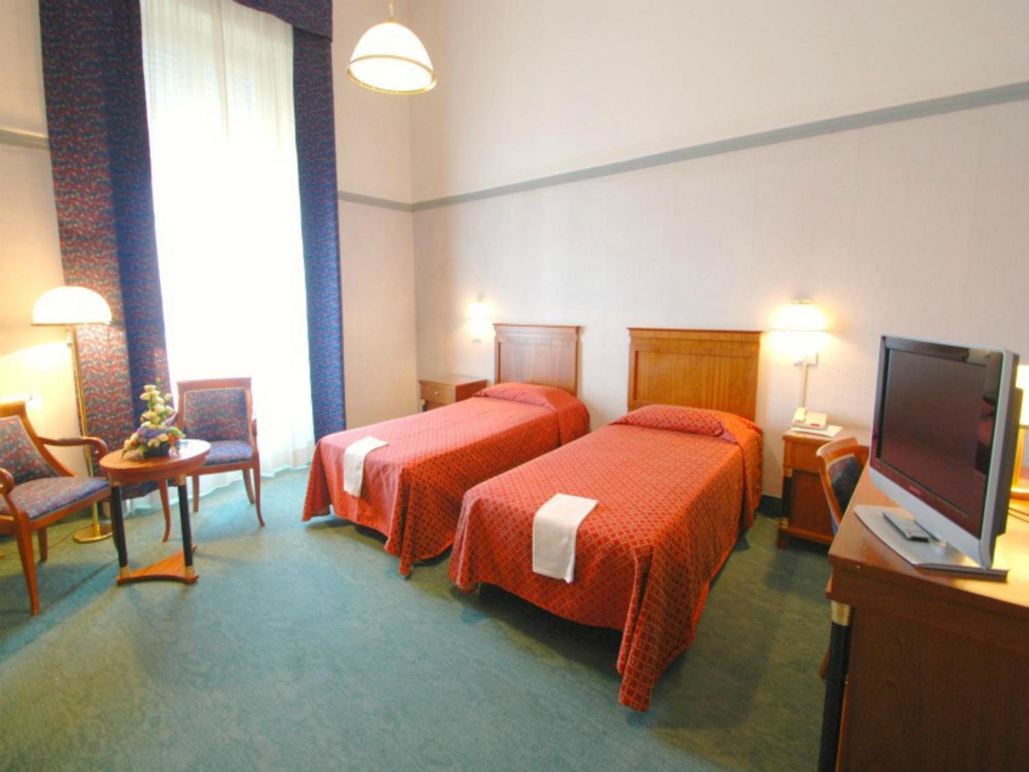 Twin Room - Photo 1