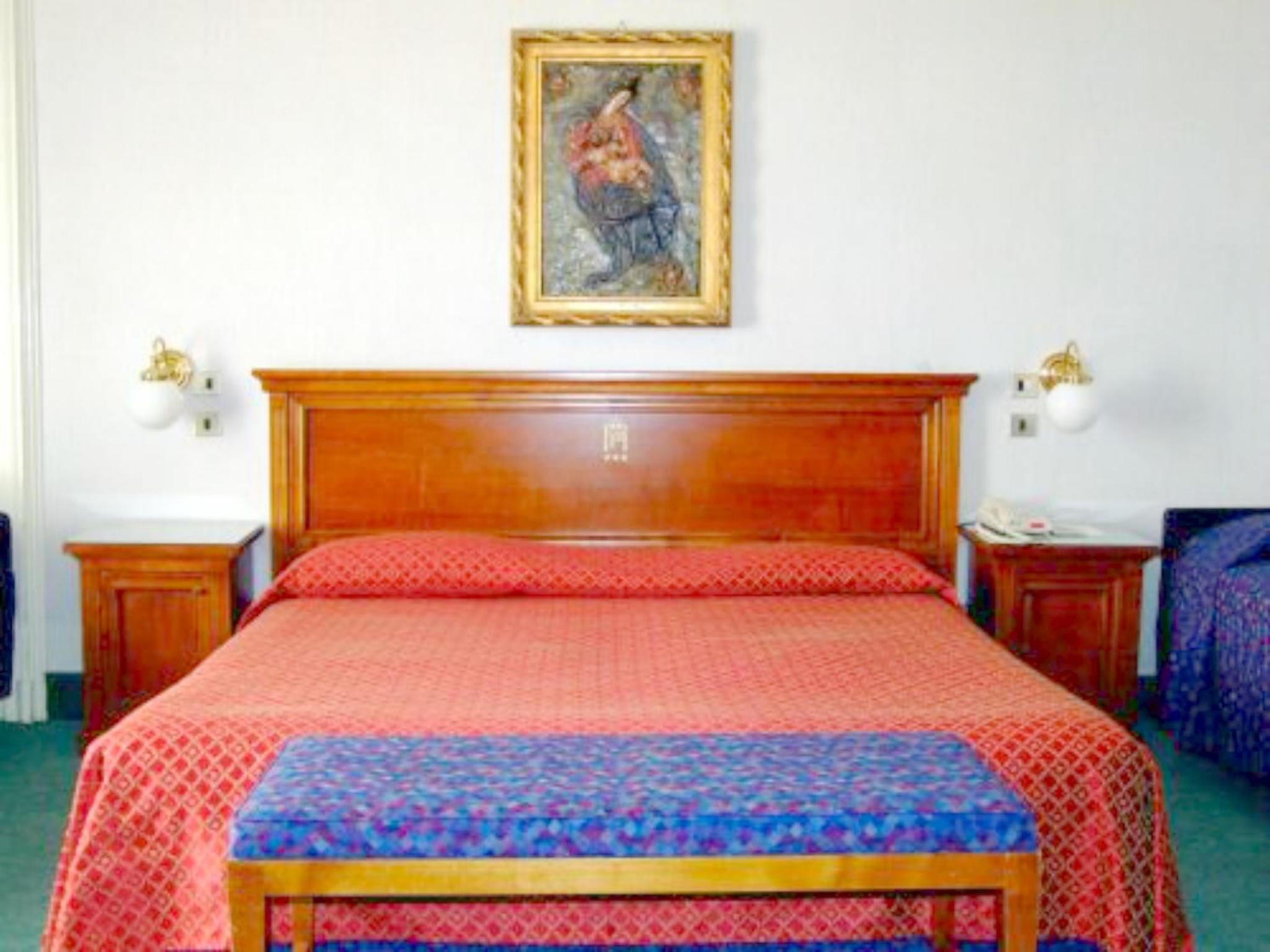 Double Or Twin Room - Photo 2