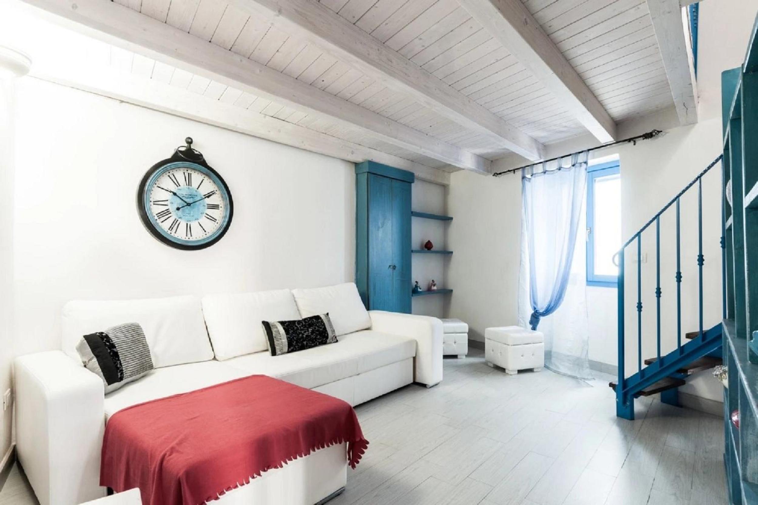 One-Bedroom House photo 1