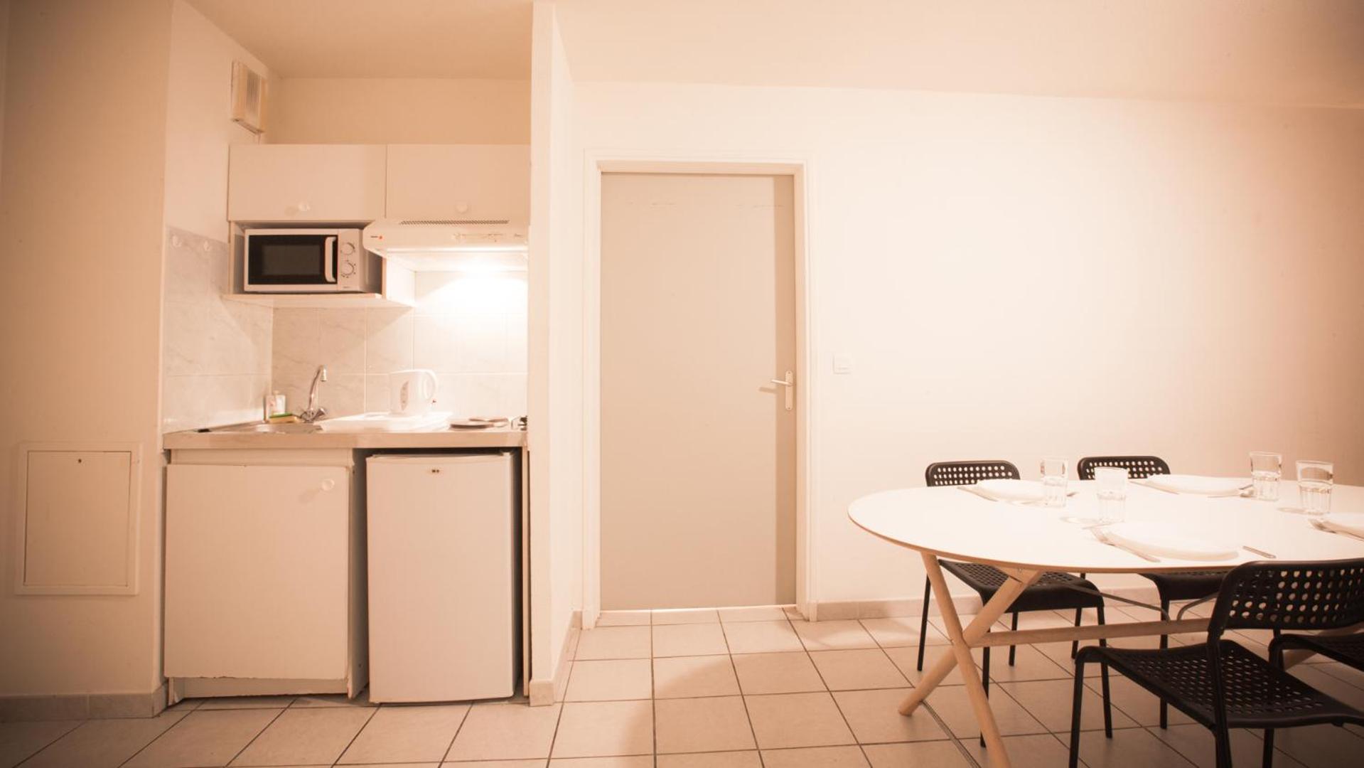 One-Bedroom Apartment (4 Adults) photo 2