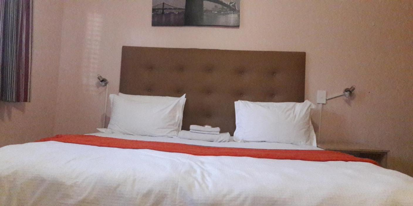 Large Double Room photo 2