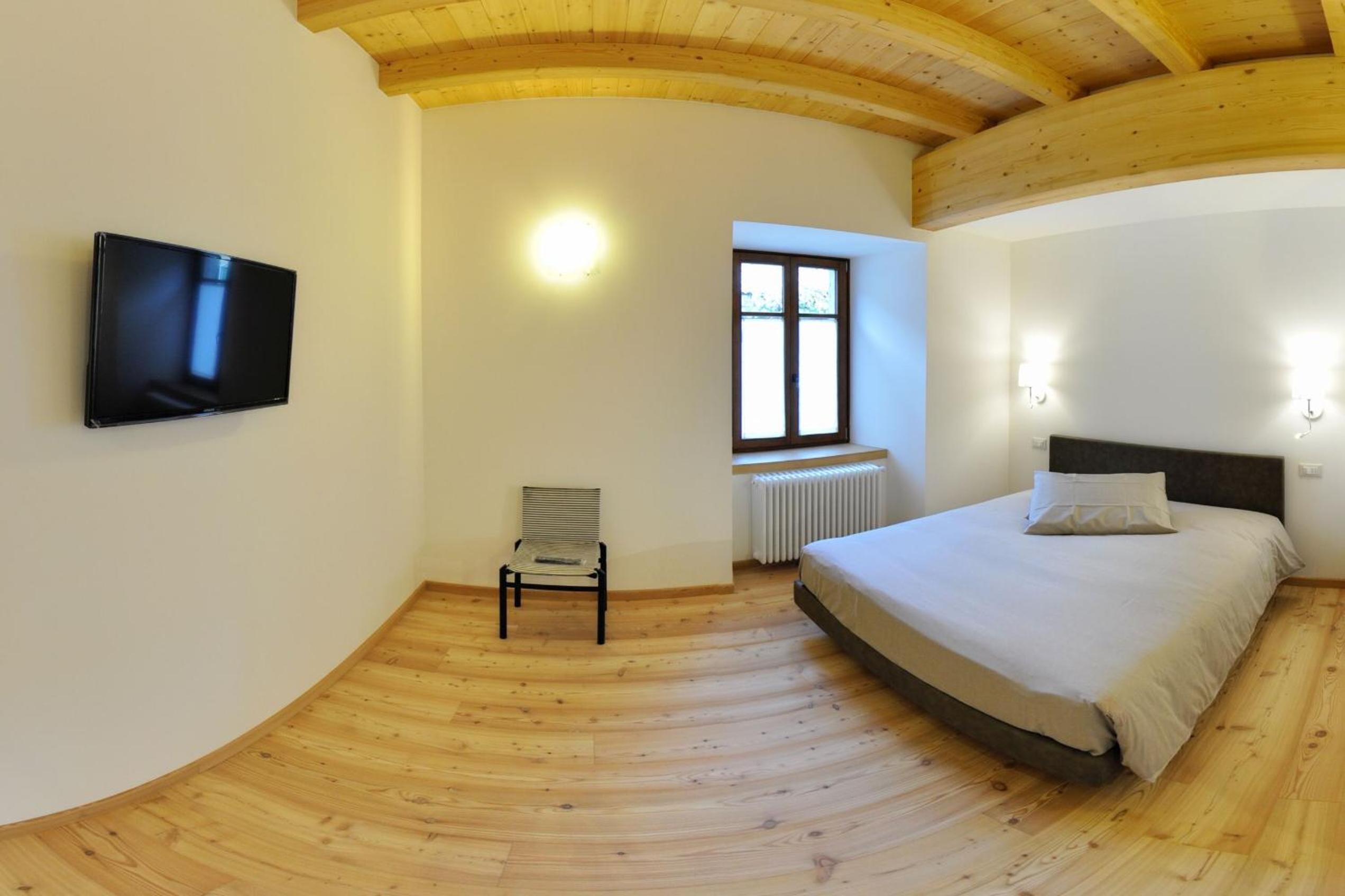 Double Room with Private Bathroom - Photo 3