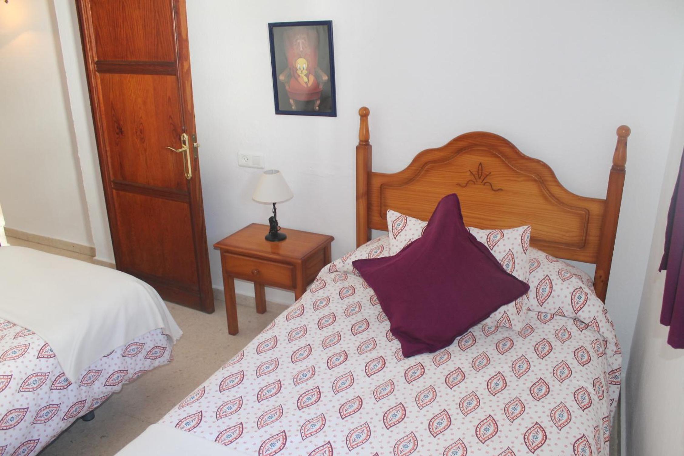 Two-Bedroom Apartment (2-4 Adults) - Photo 9