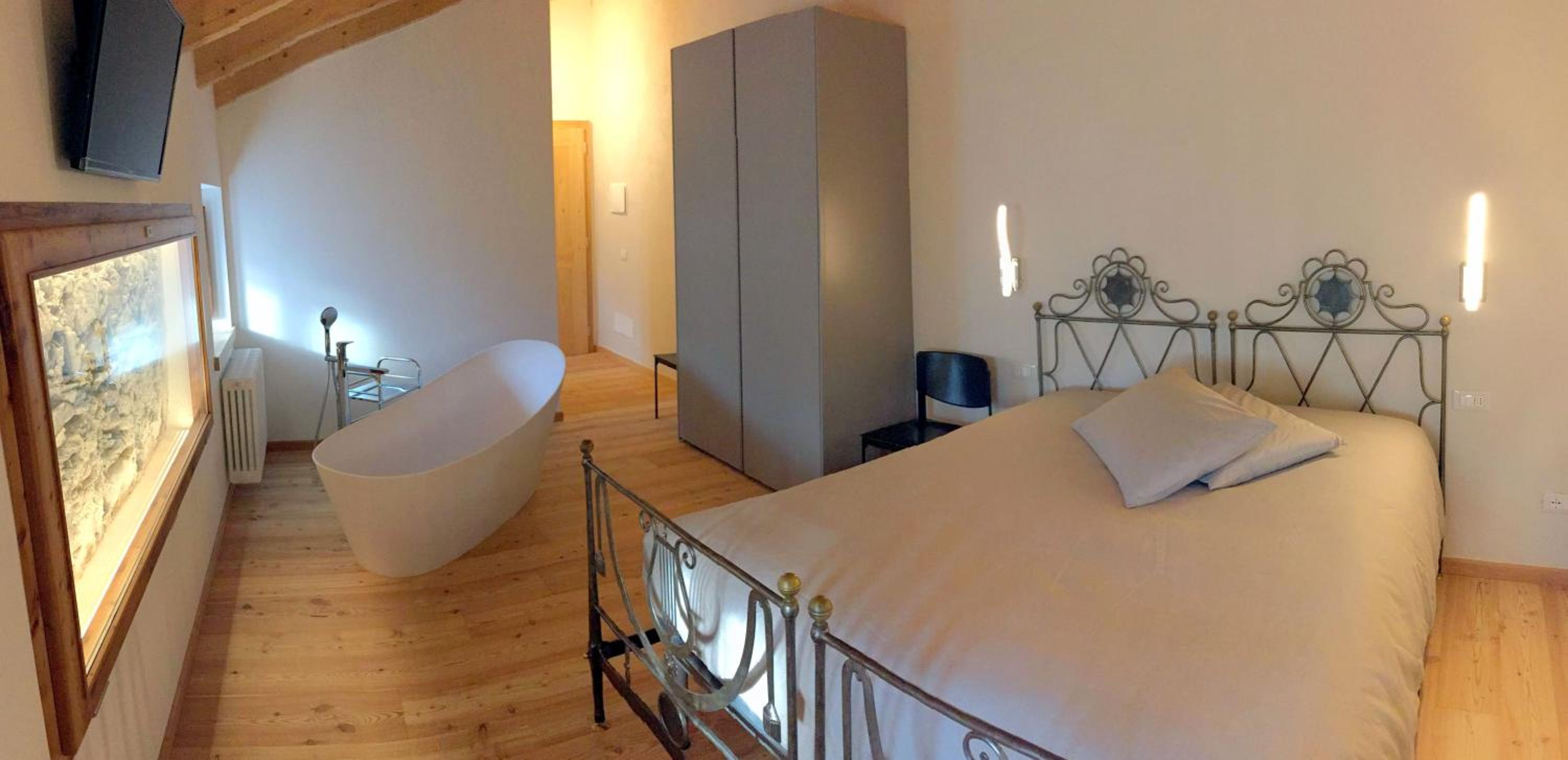 Deluxe Suite - Photo 4