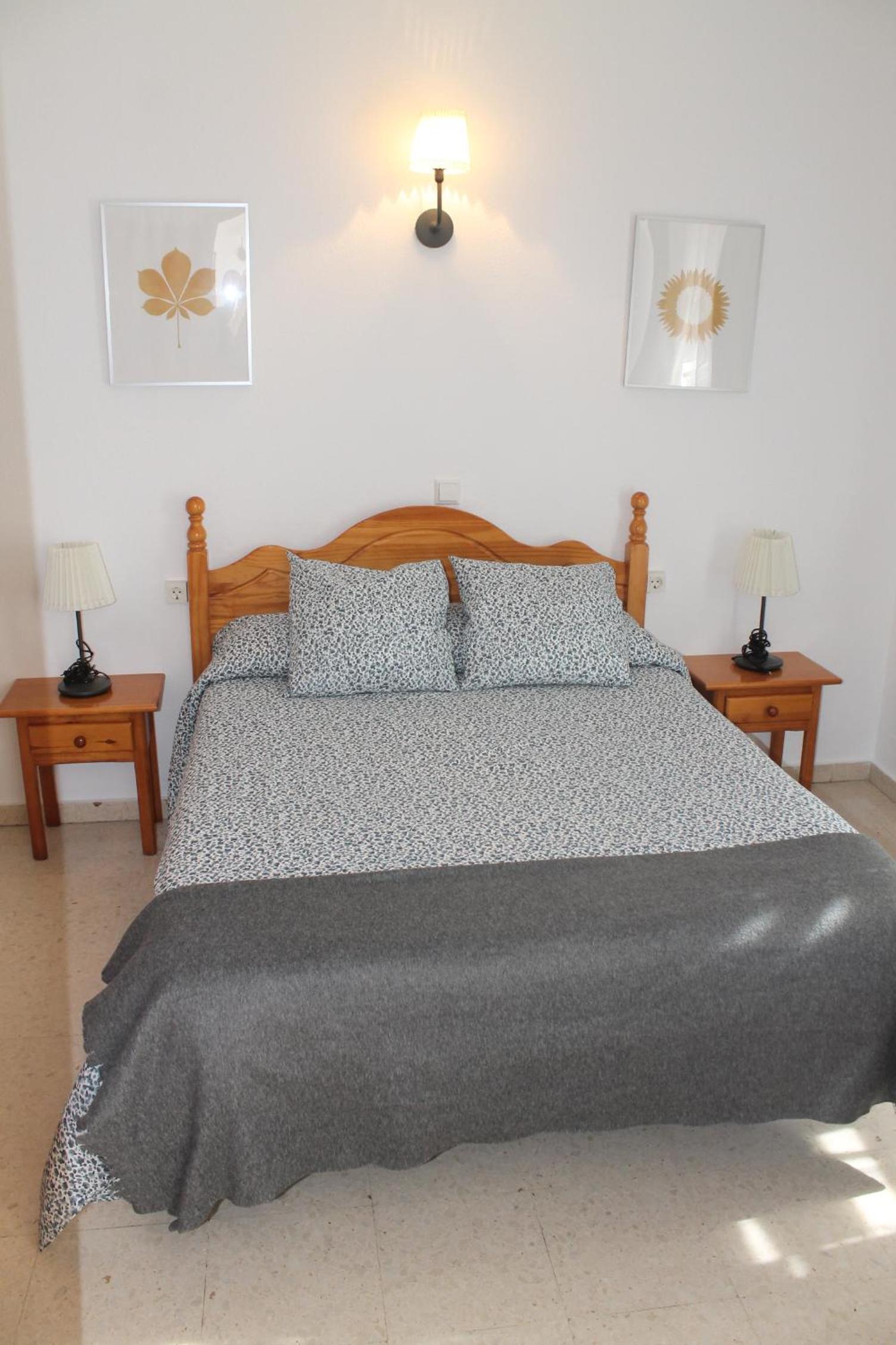 Two-Bedroom Apartment (2-4 Adults) - Photo 4