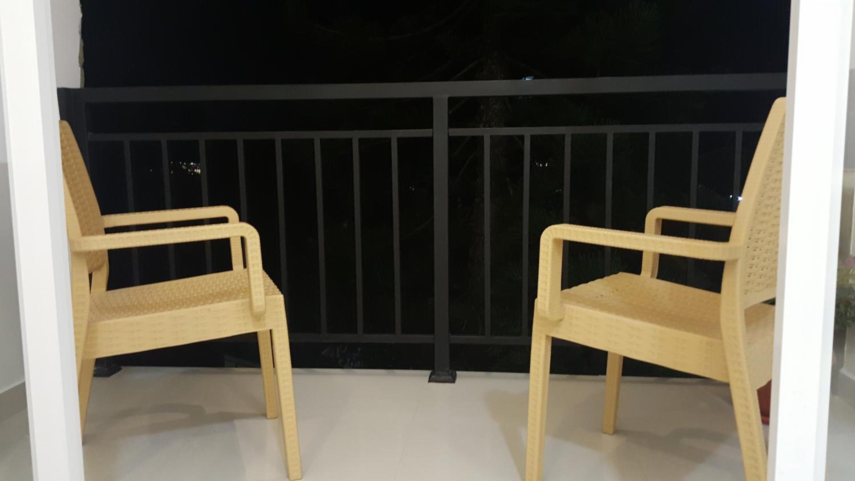Double Room with Balcony (2 Adults + 1 Child) photo 2