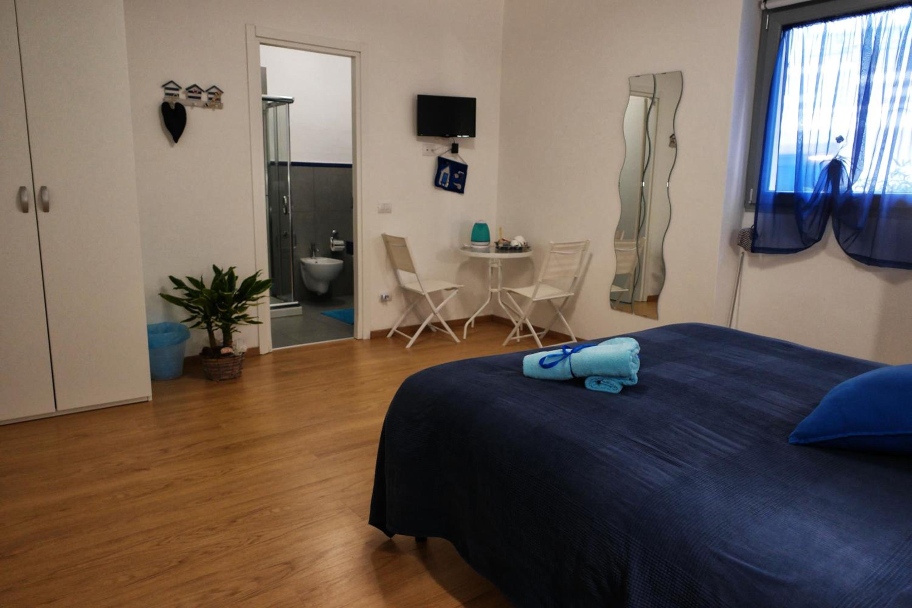 Large Double Room photo 2