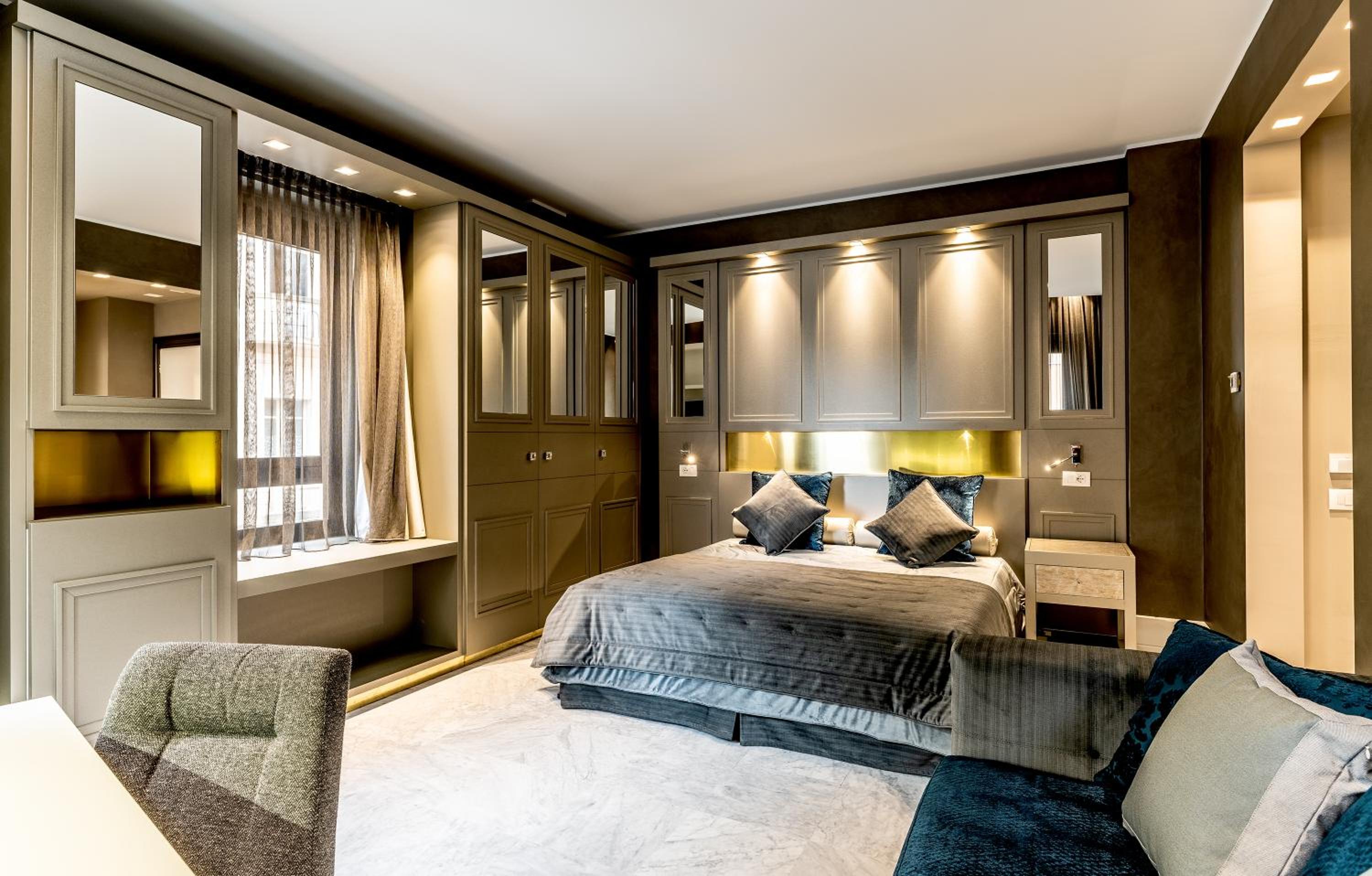 Deluxe Family Room - Photo 1