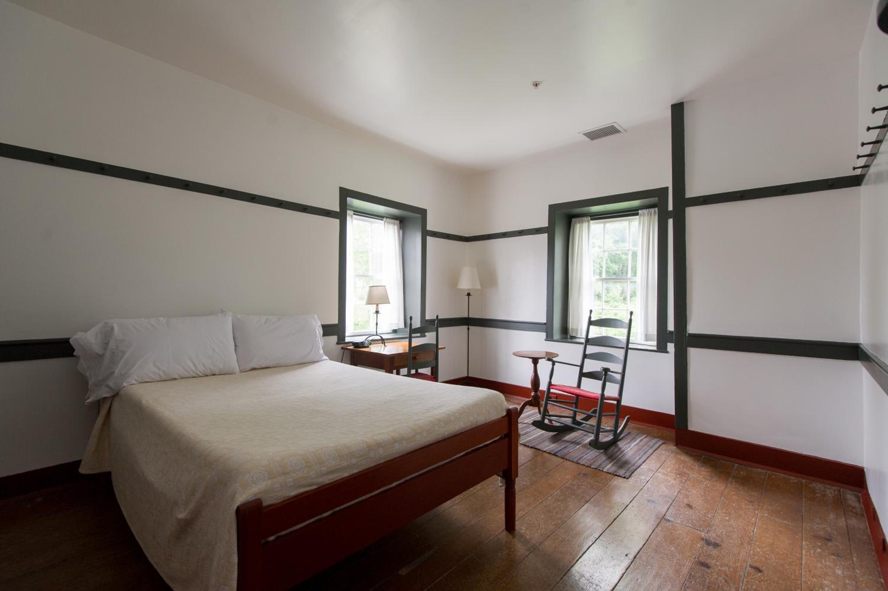 Deluxe Queen Room photo 1