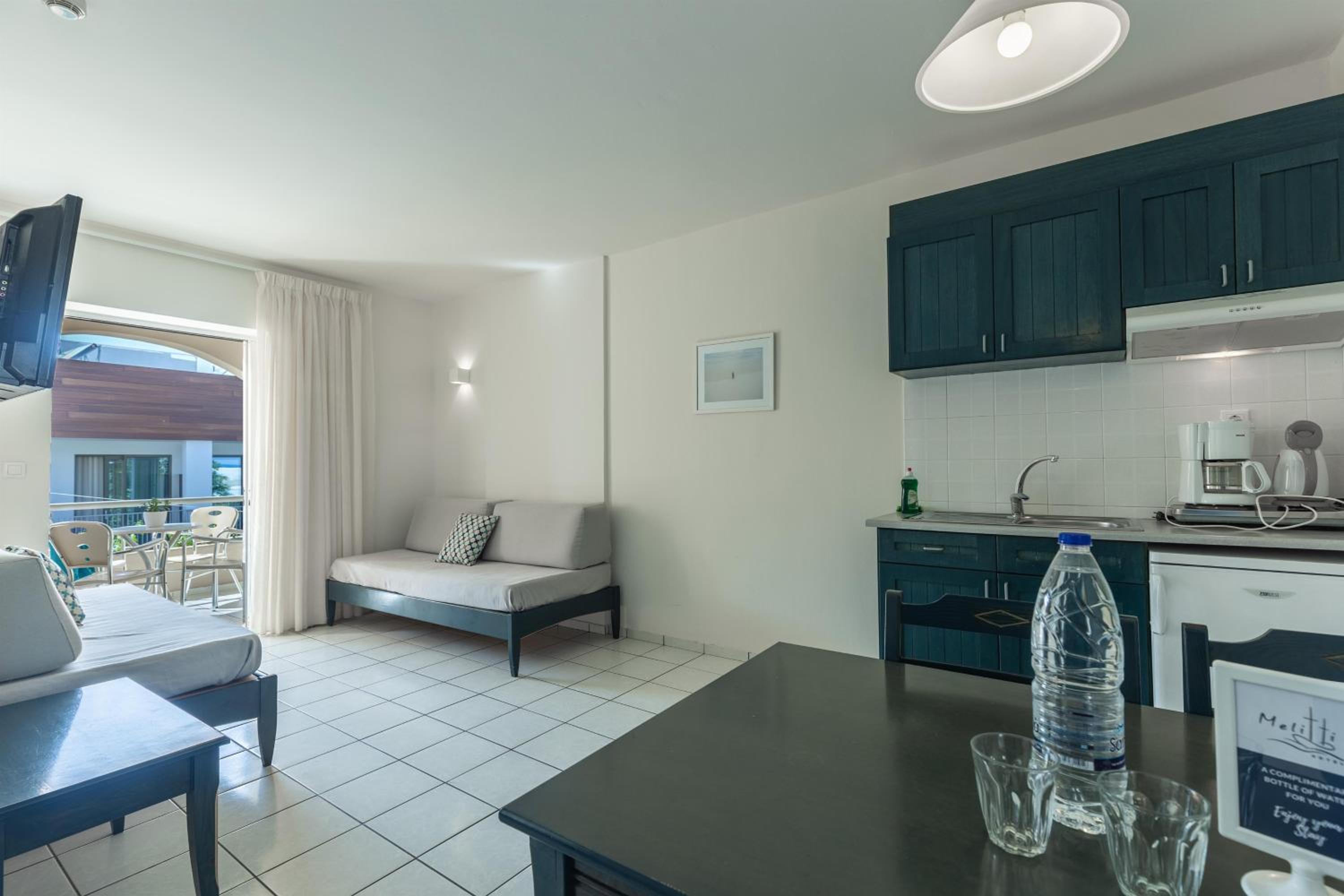 Superior One-Bedroom Apartment with Balcony - Photo 2