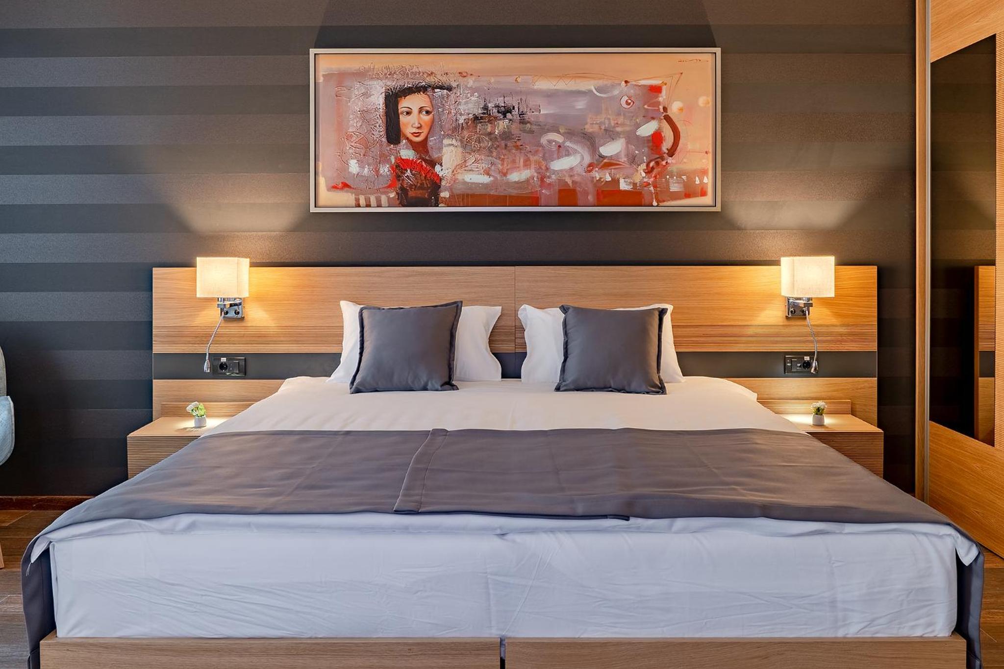 Deluxe Double or Twin Room - Photo 1