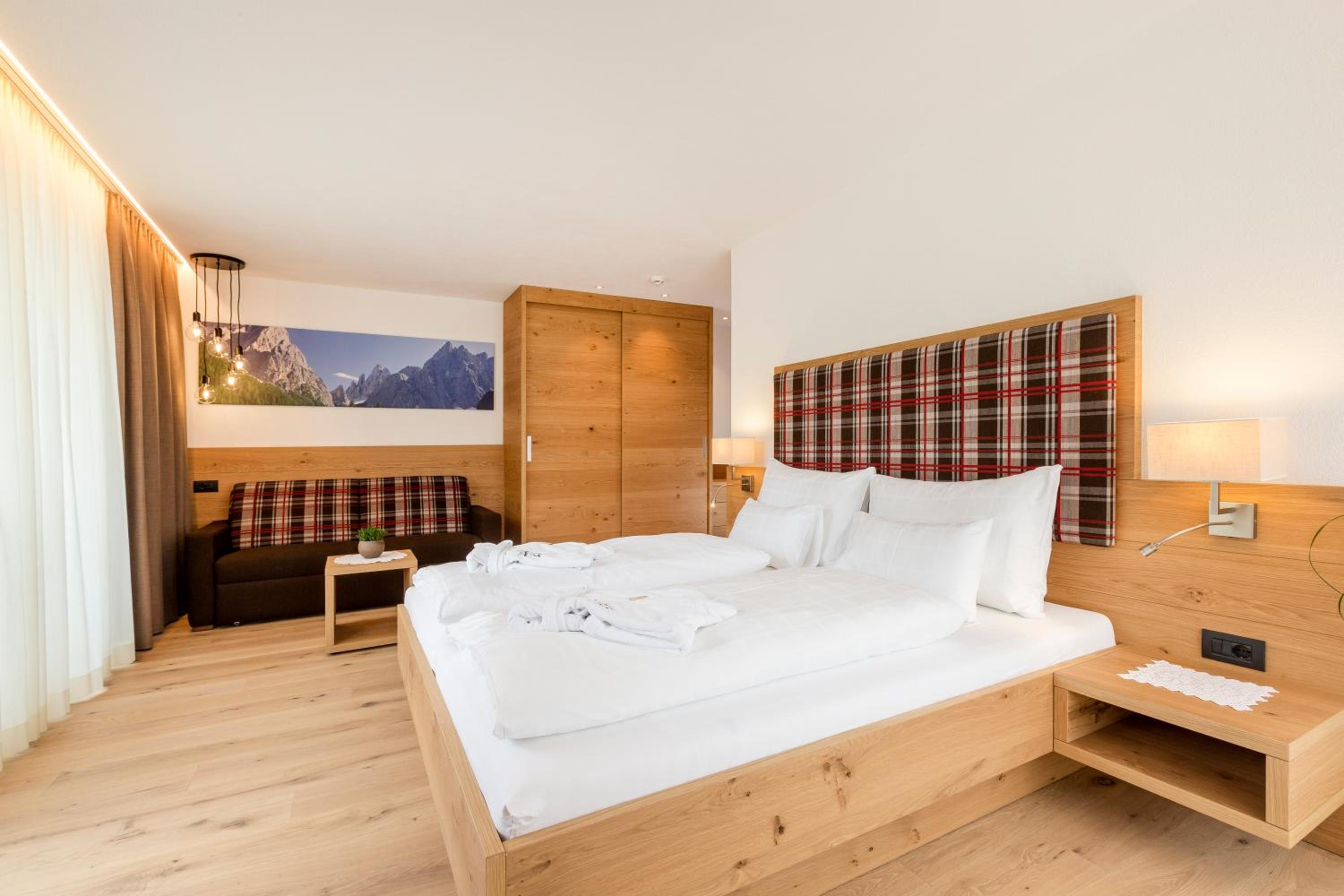Quadruple Room with Mountain View photo 1