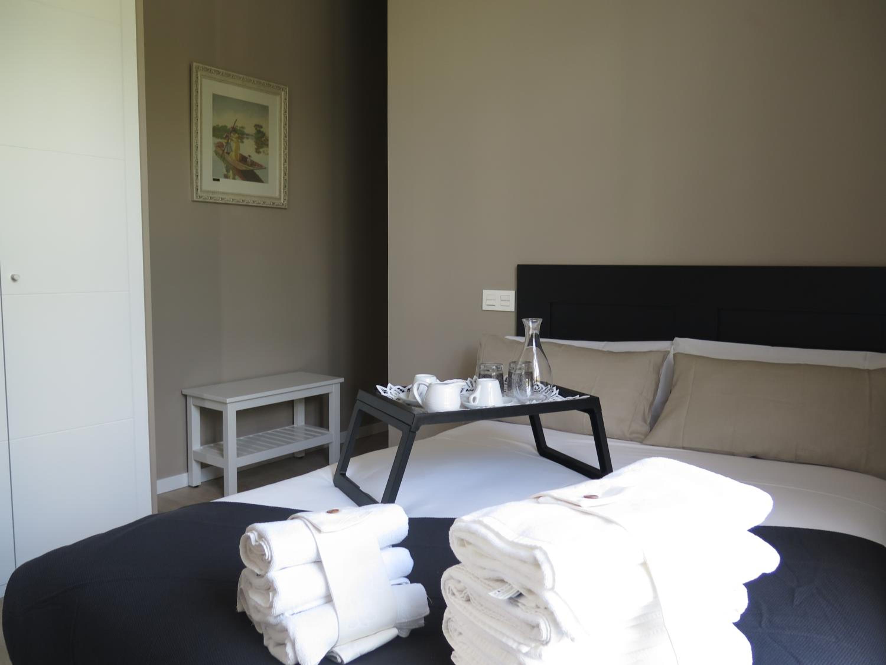 One-Bedroom Apartment - Photo 11
