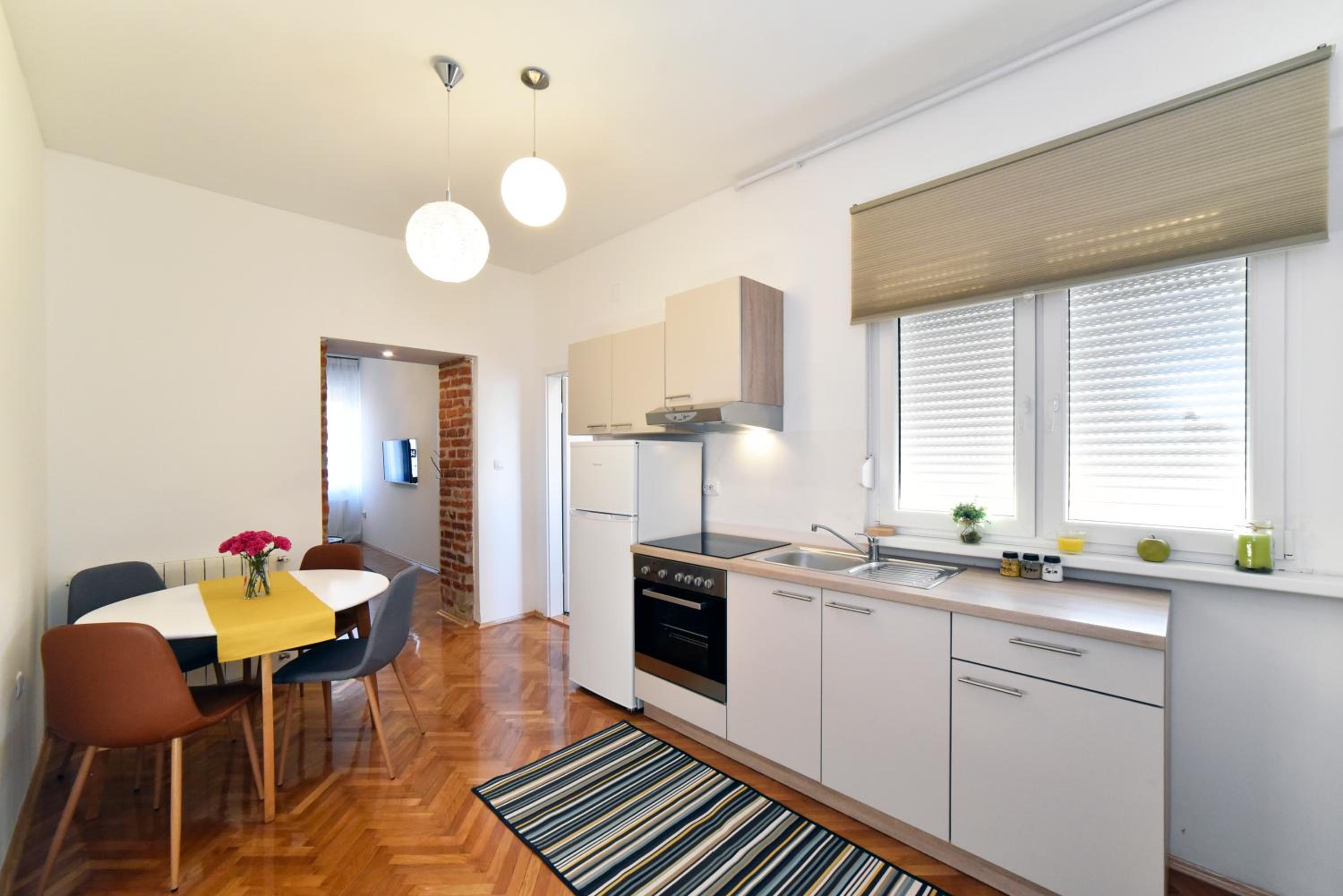 One-Bedroom Apartment - Photo 16