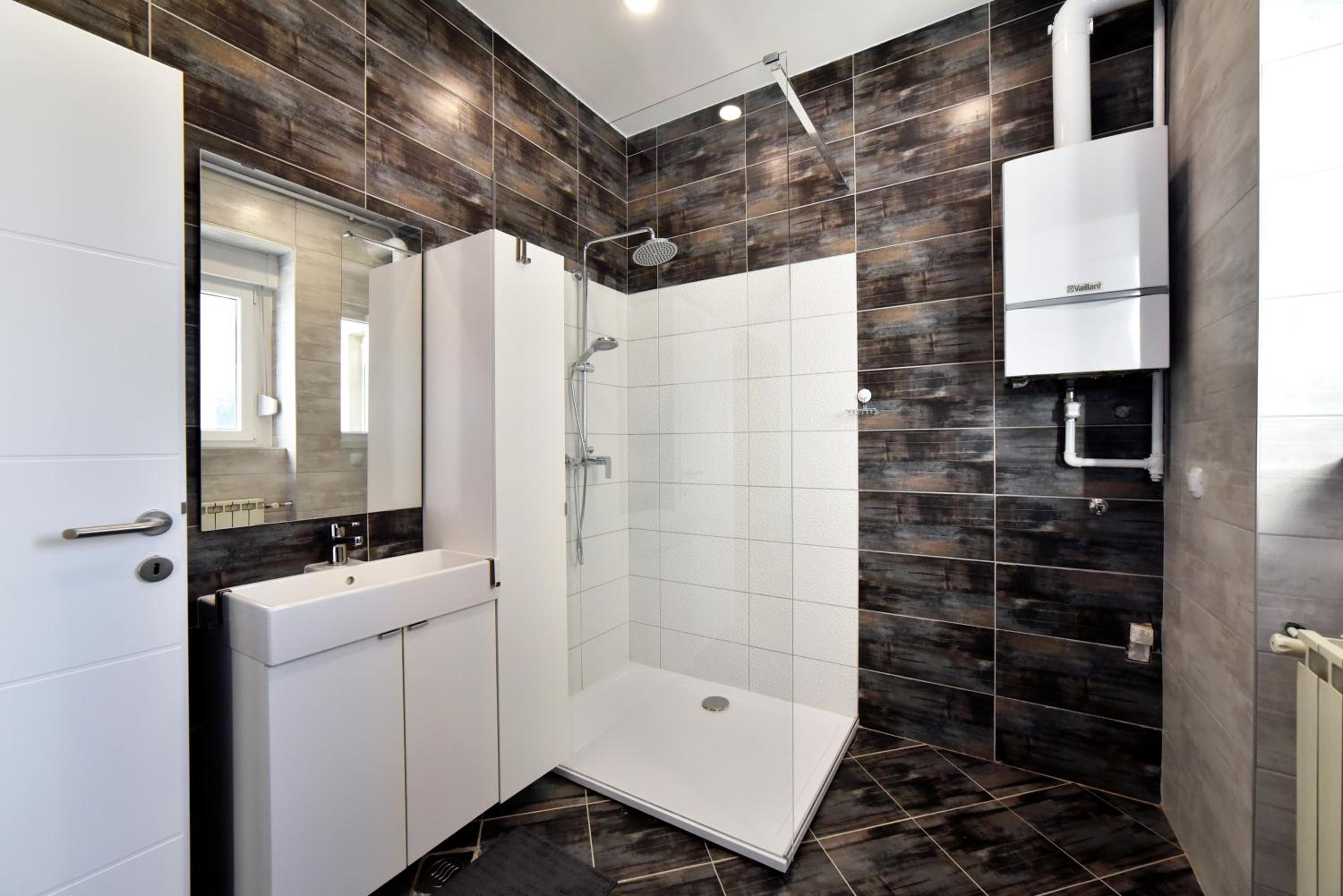 One-Bedroom Apartment - Photo 20