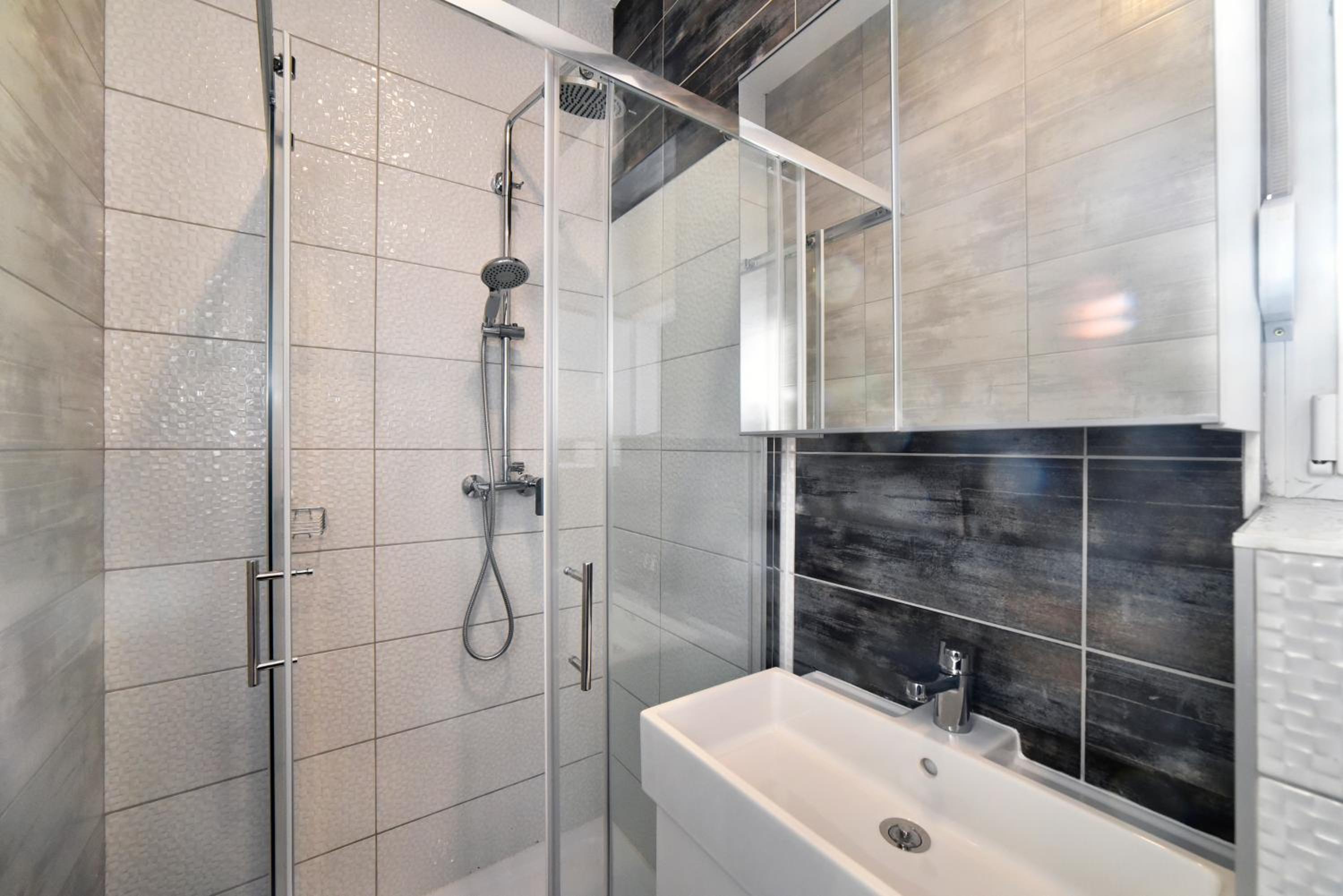 Studio Apartment - Photo 10