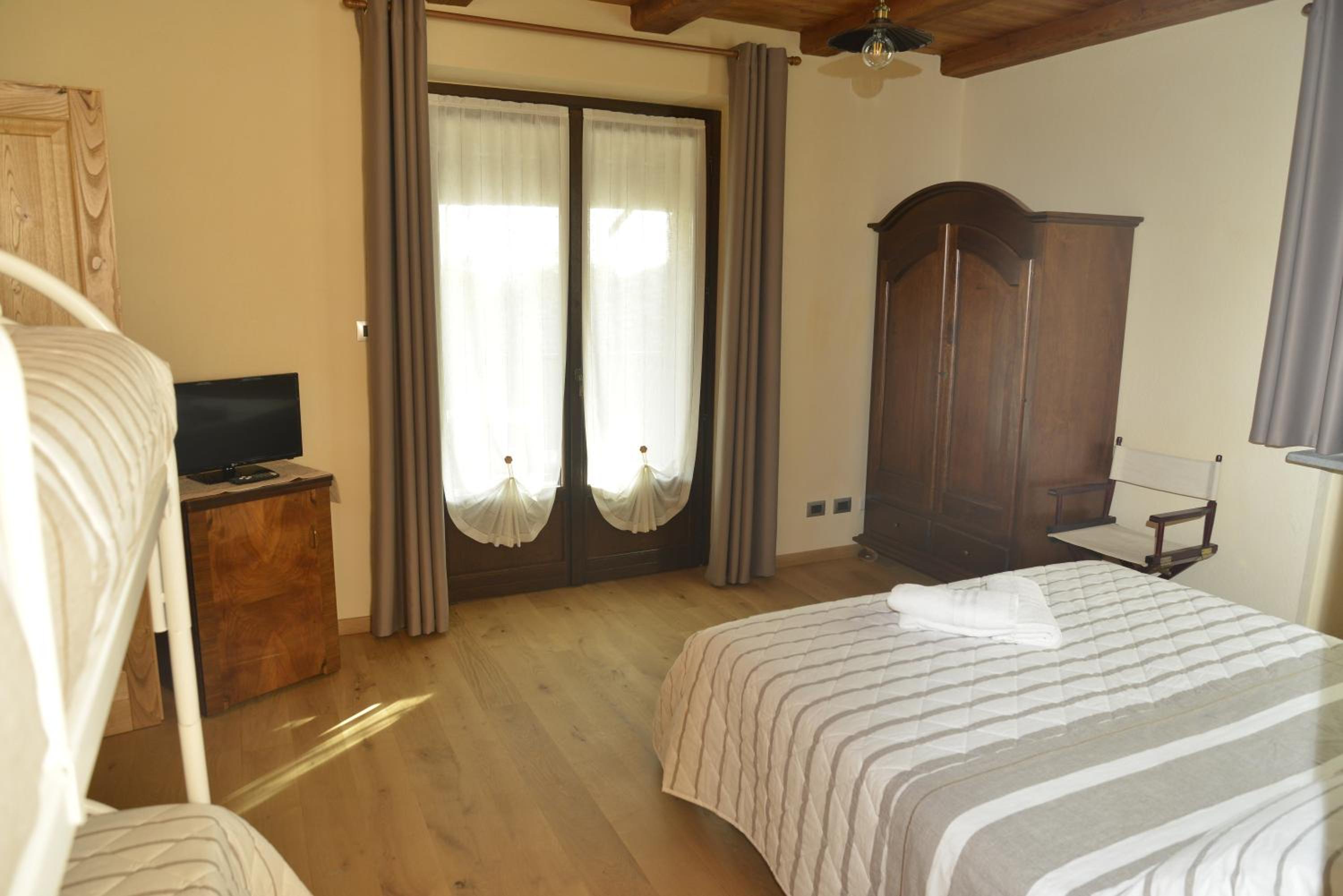 Quadruple Room photo 2