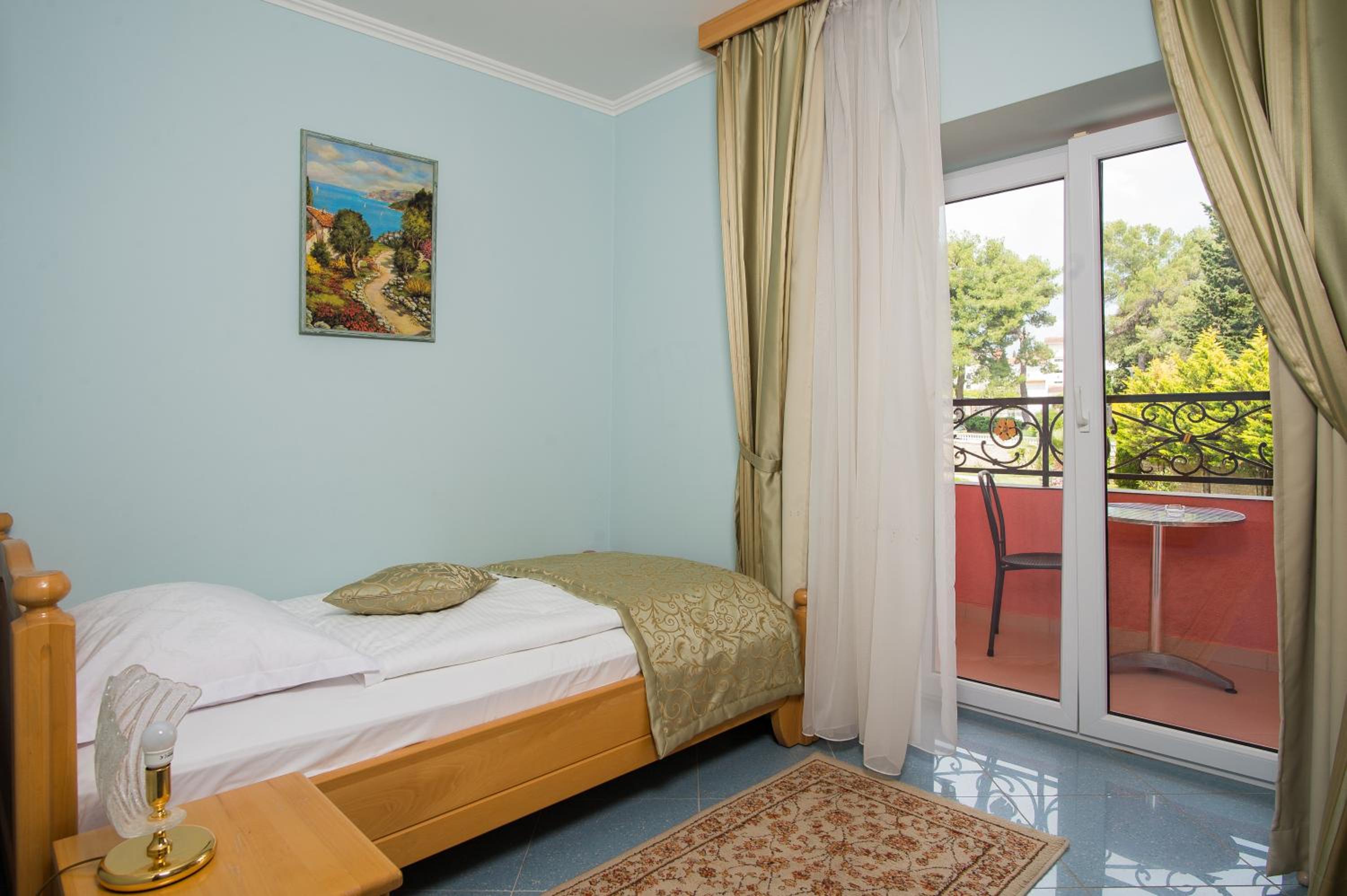 Standard Single Room with Balcony