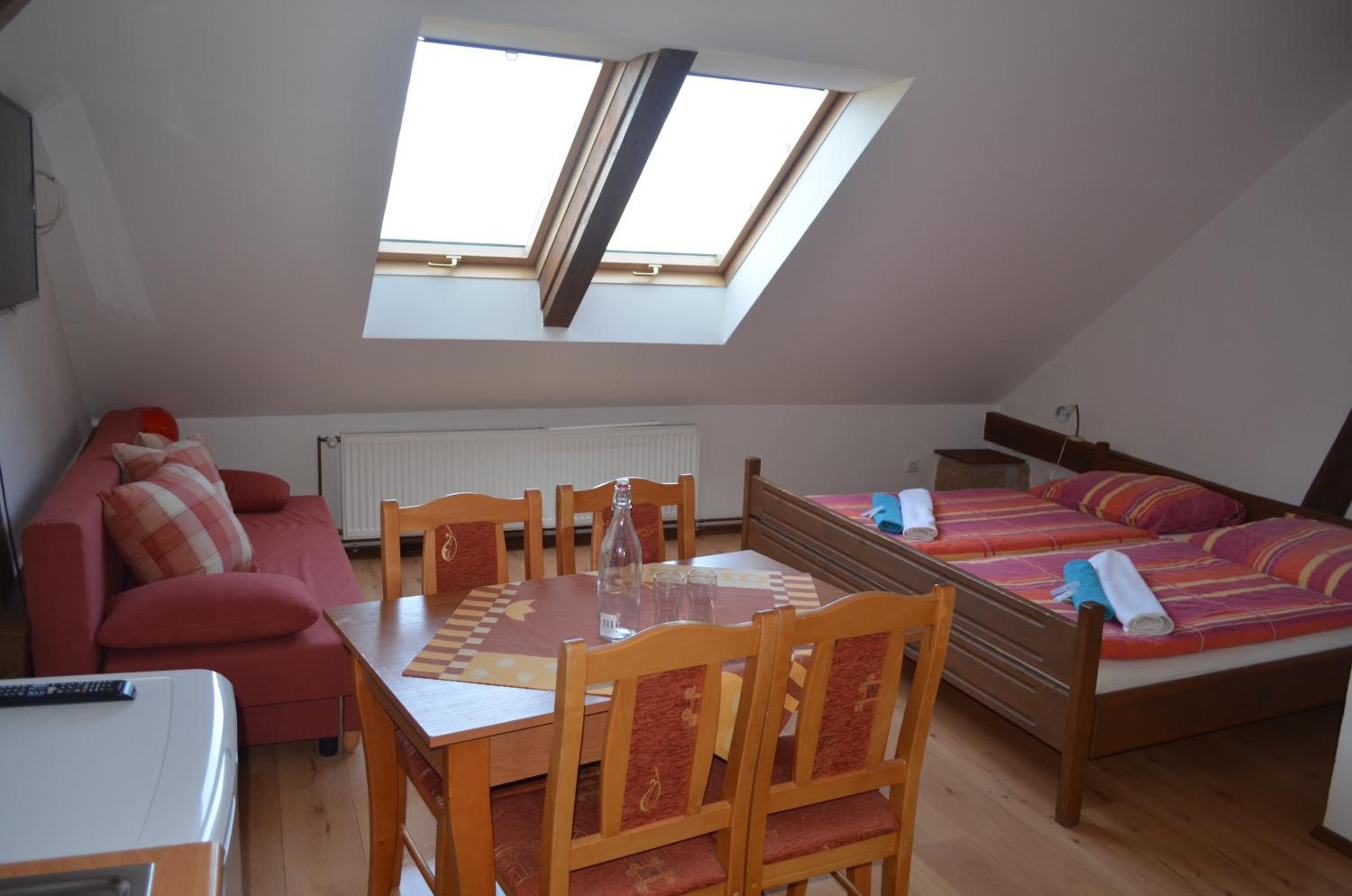 Deluxe Double Room with Shower photo 1