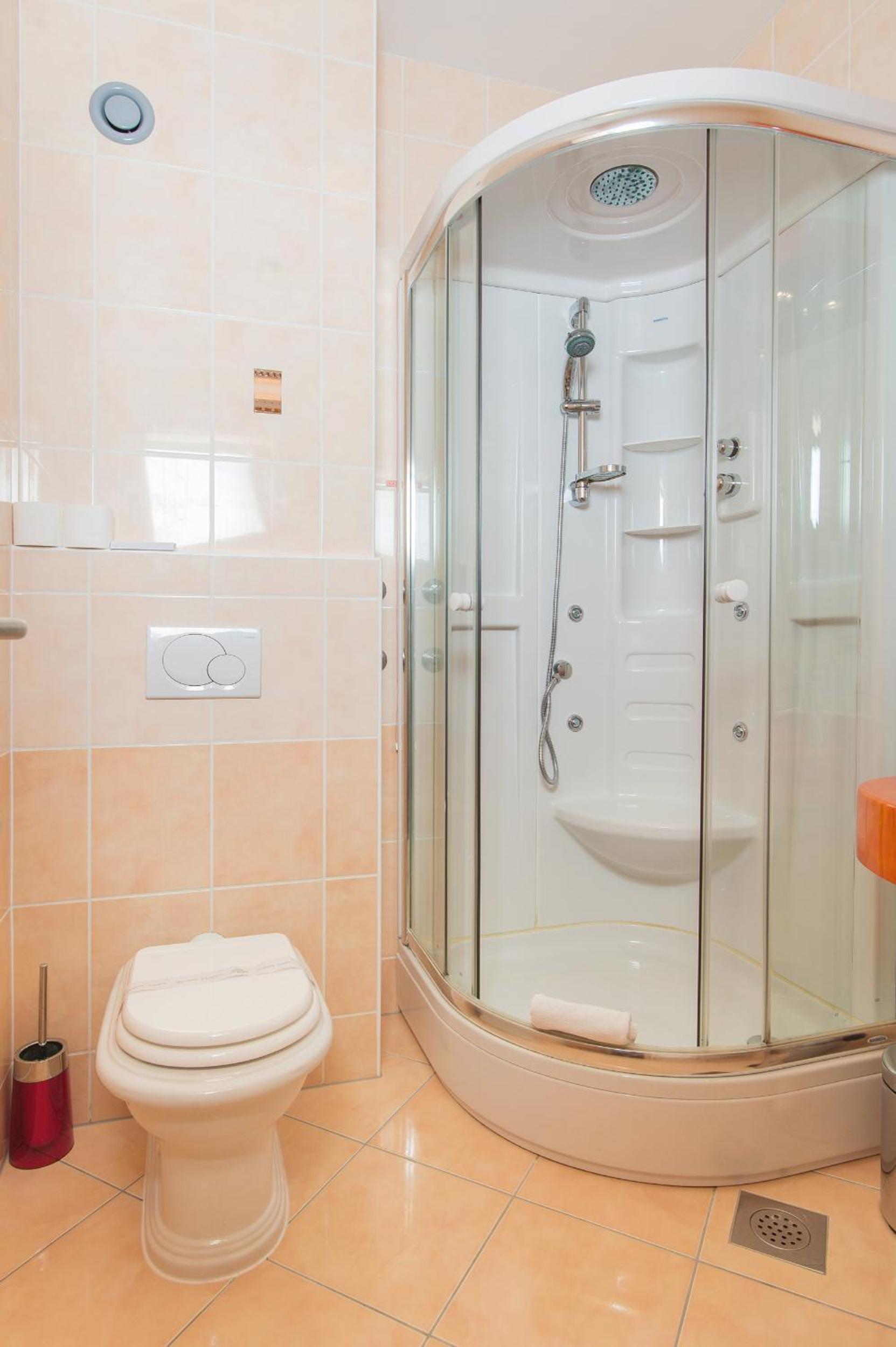 Standard Double Room Without Balcony - Photo 4