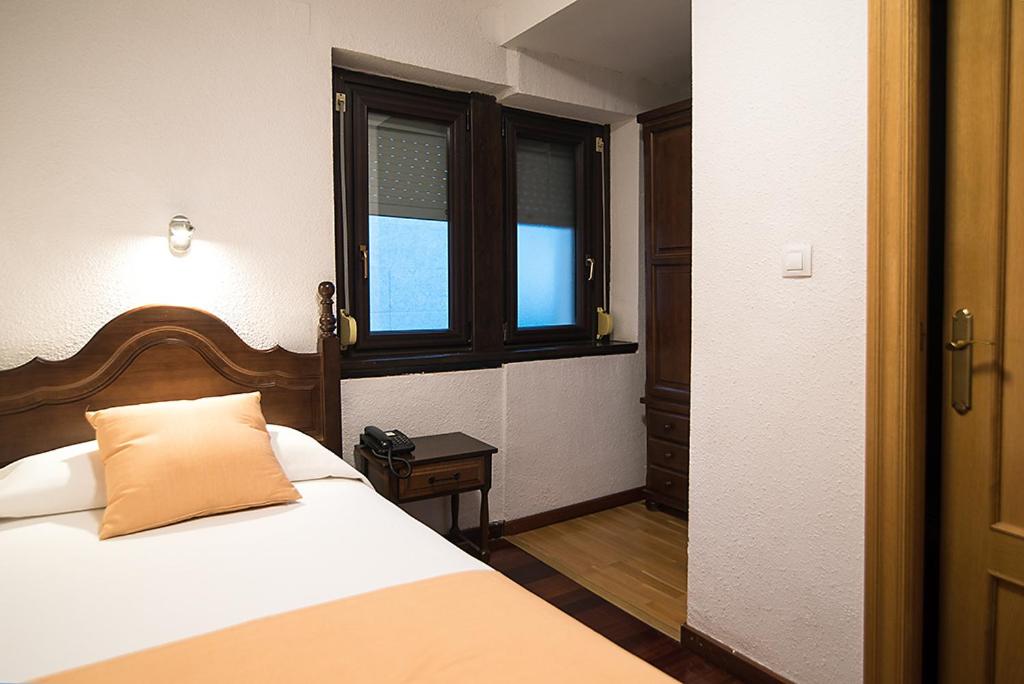 Single Room photo 3
