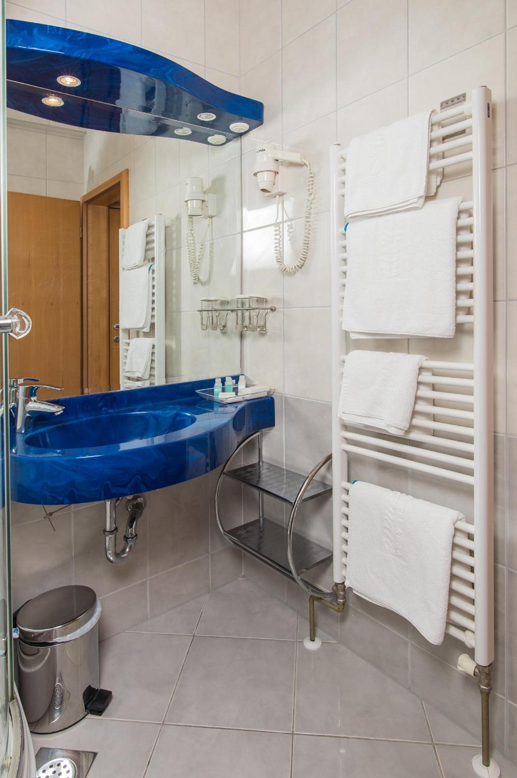 Special Offer - Double Room with Free Dinner and Parking photo 2