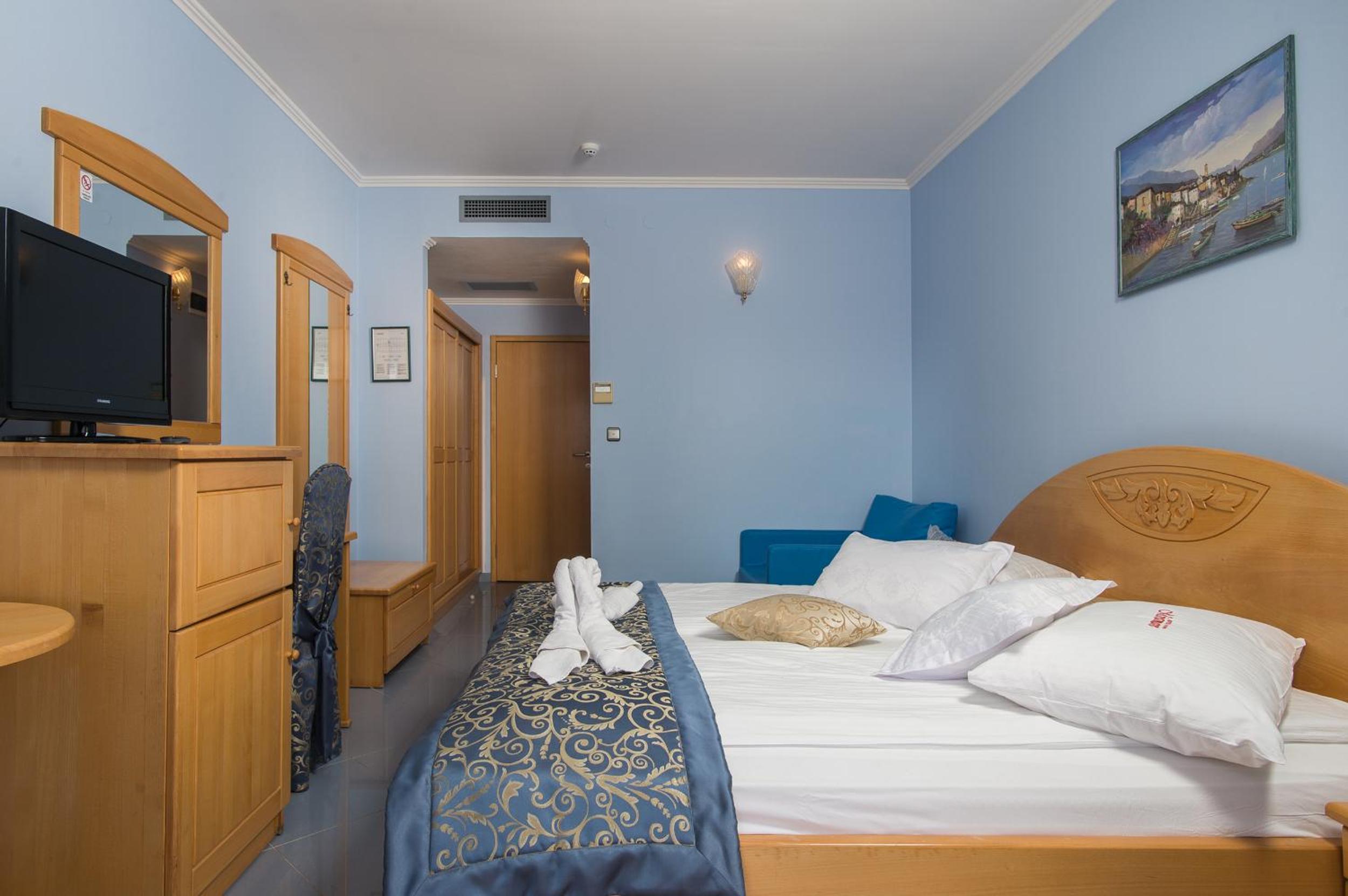 Standard Double Room with Balcony and Sea View - Photo 1