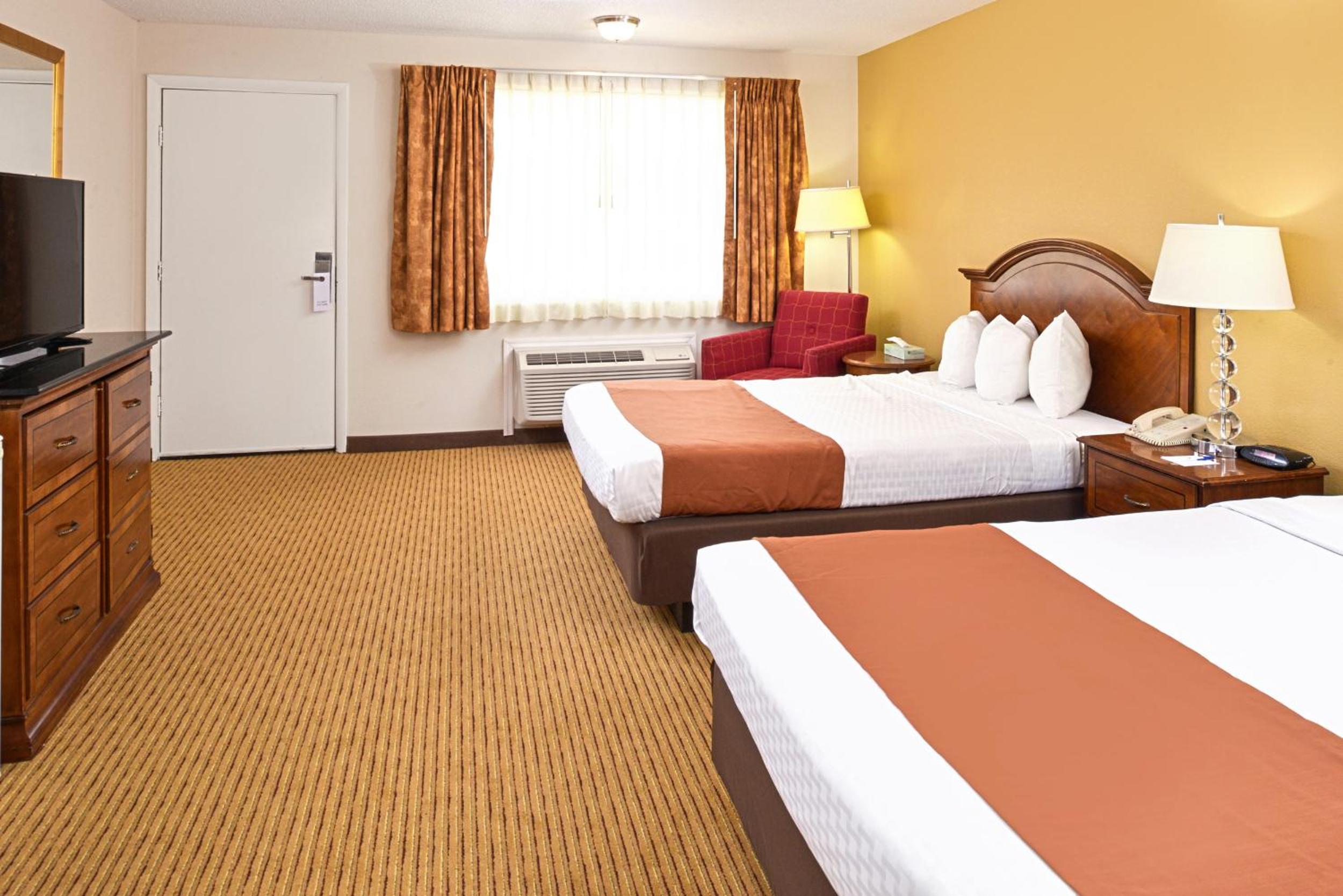 Double Room with Two Double Beds - Non-Smoking - Photo 6