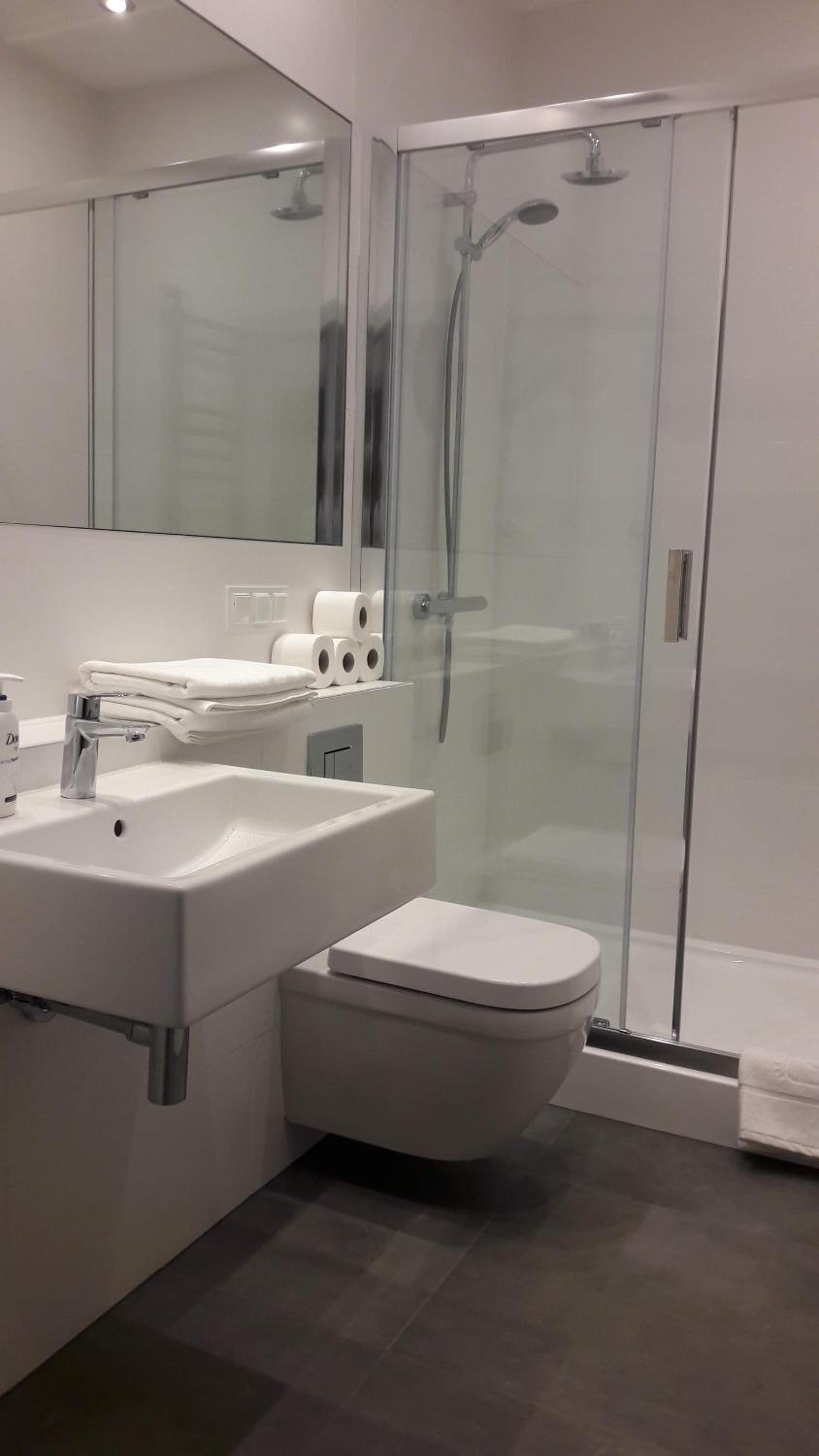 Two-Bedroom Apartment - Photo 11