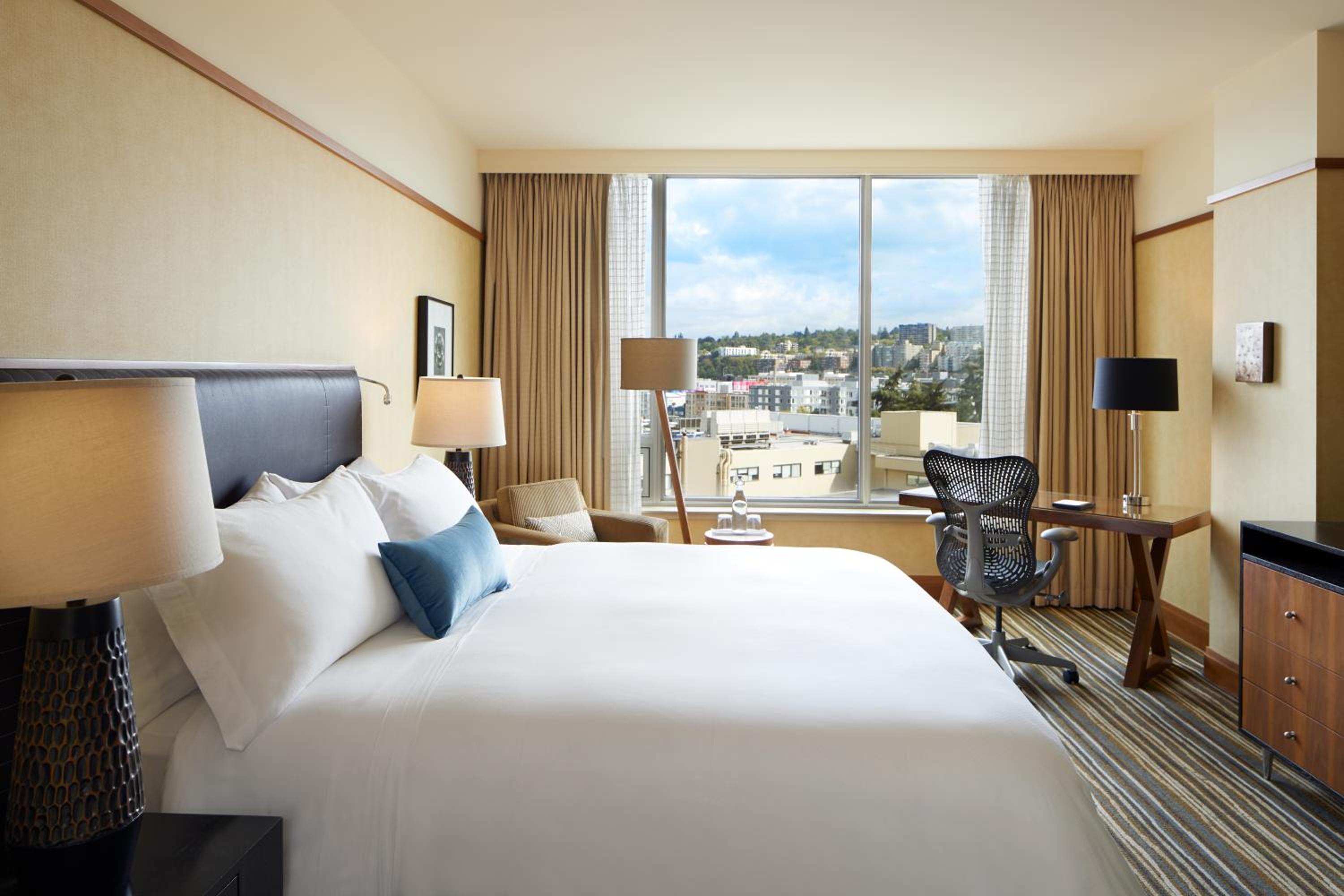 Premium King Room
