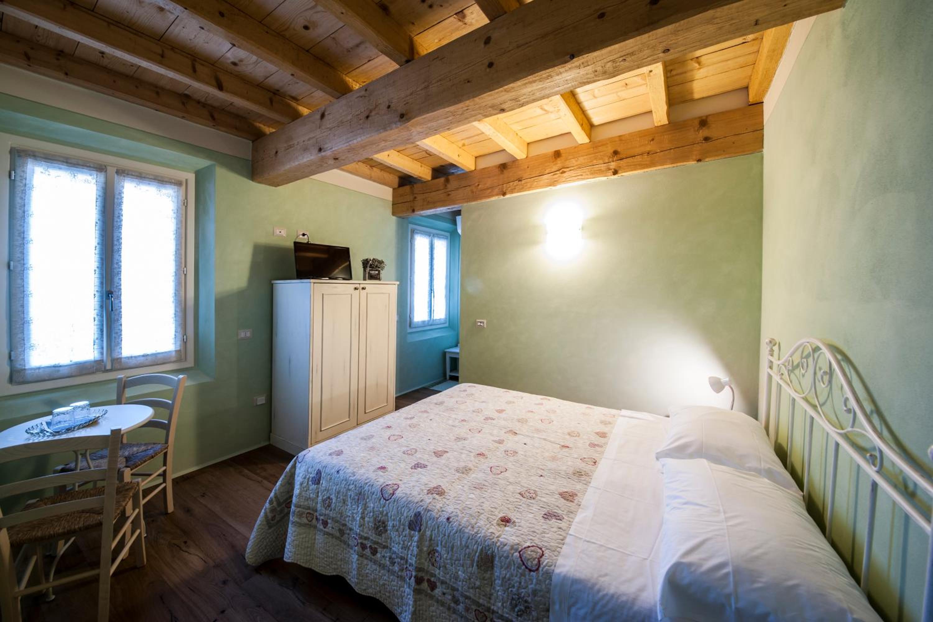 Double Room - Photo 13