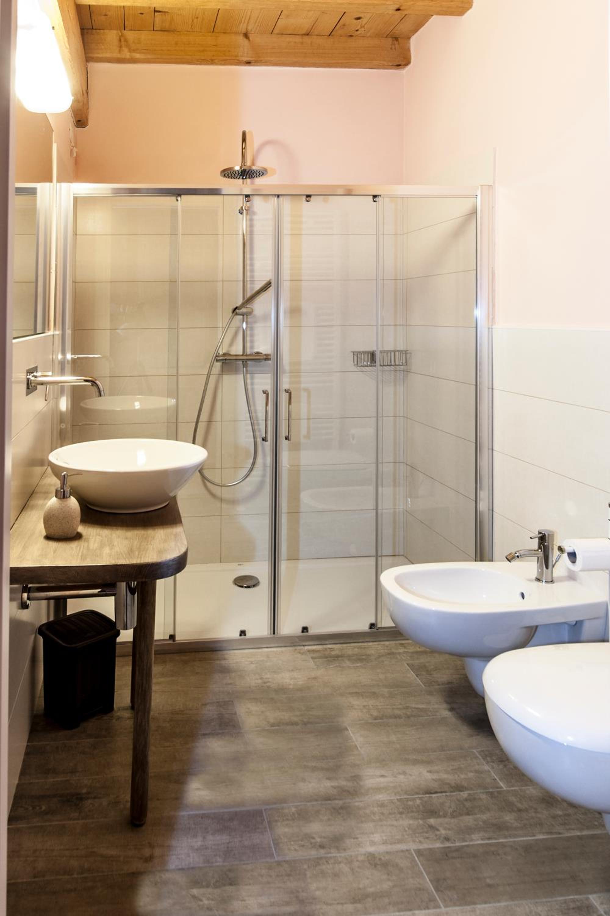 Double Room - Photo 11