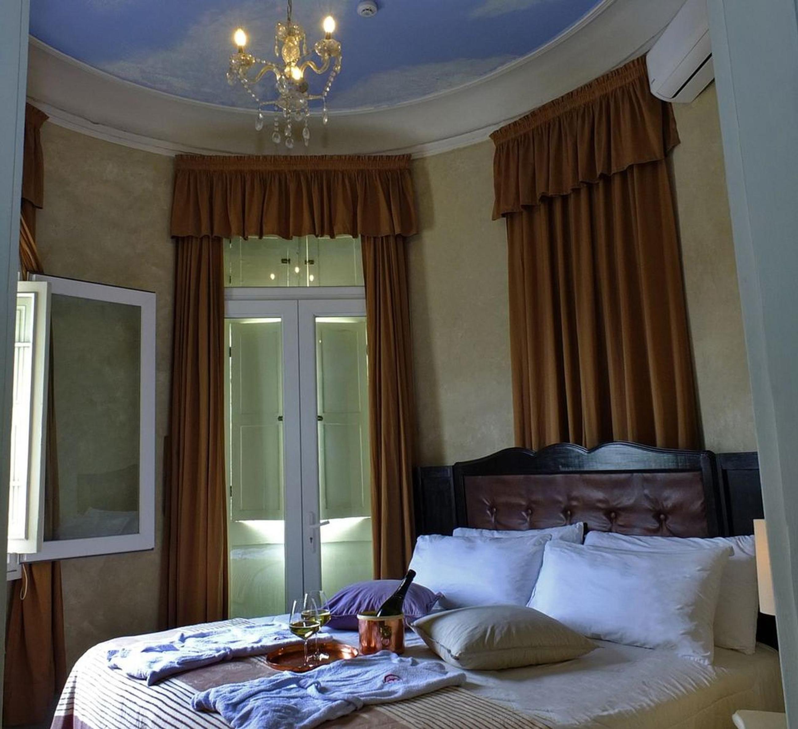 Junior Suite with Balcony photo 3