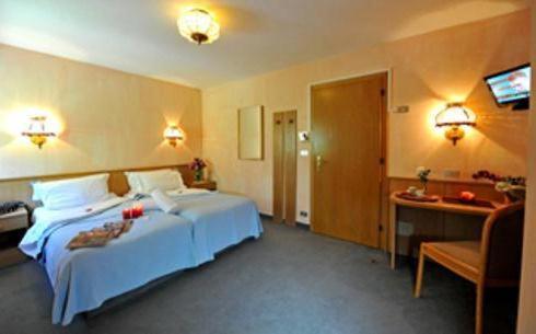 Standard Double Room - Photo 1