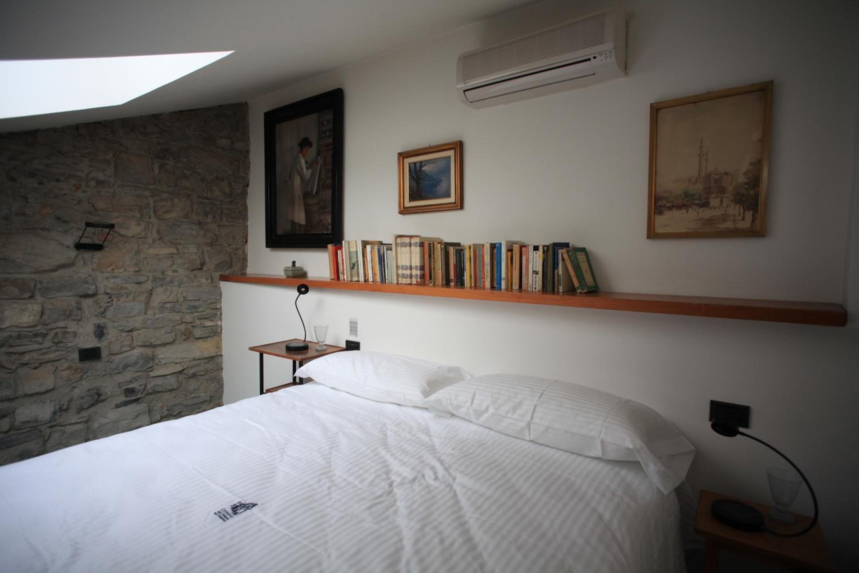 Double Room - Split Level photo 1
