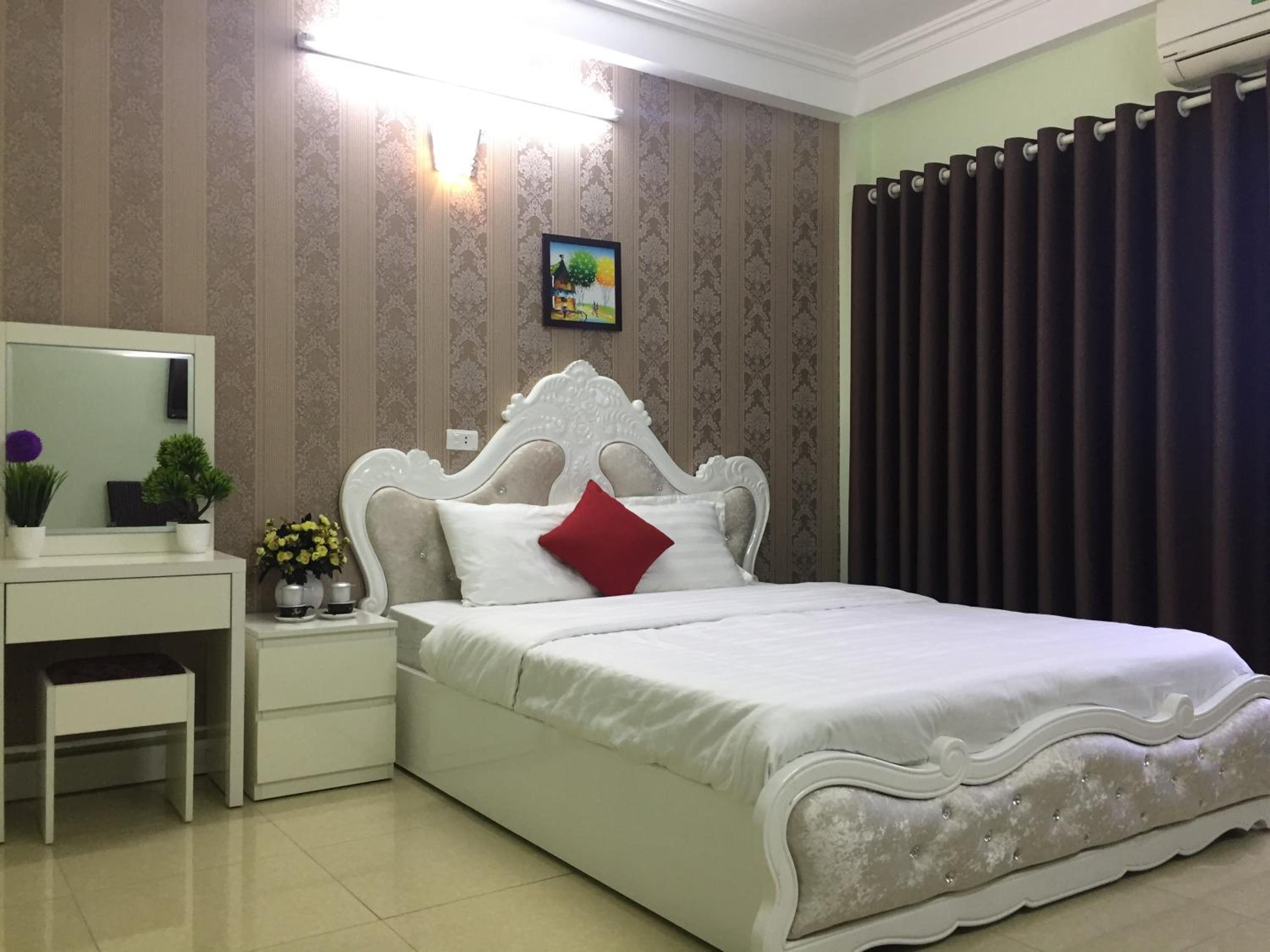 Deluxe Double Room - Photo 13