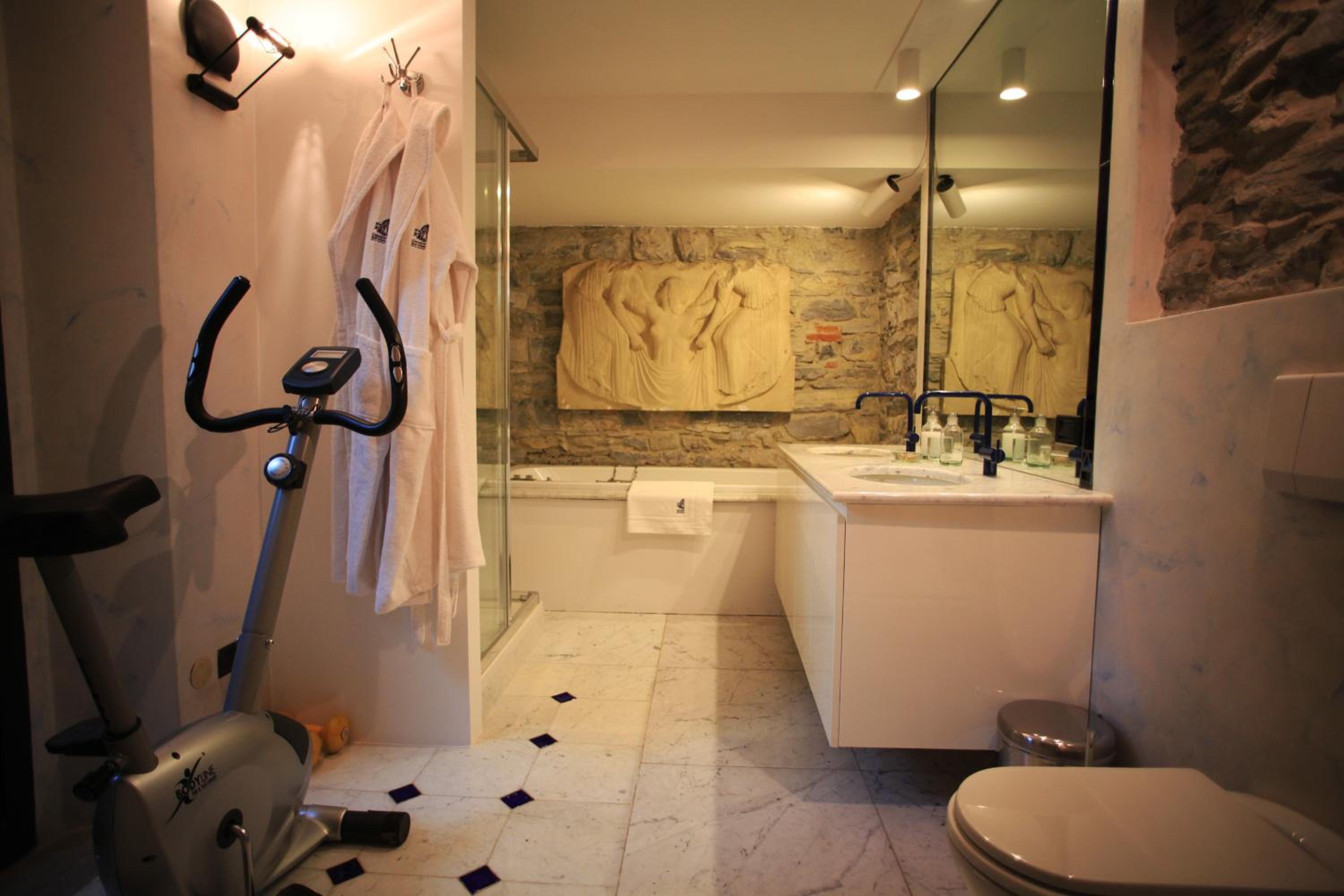 Deluxe Double Room - Split Level photo 3