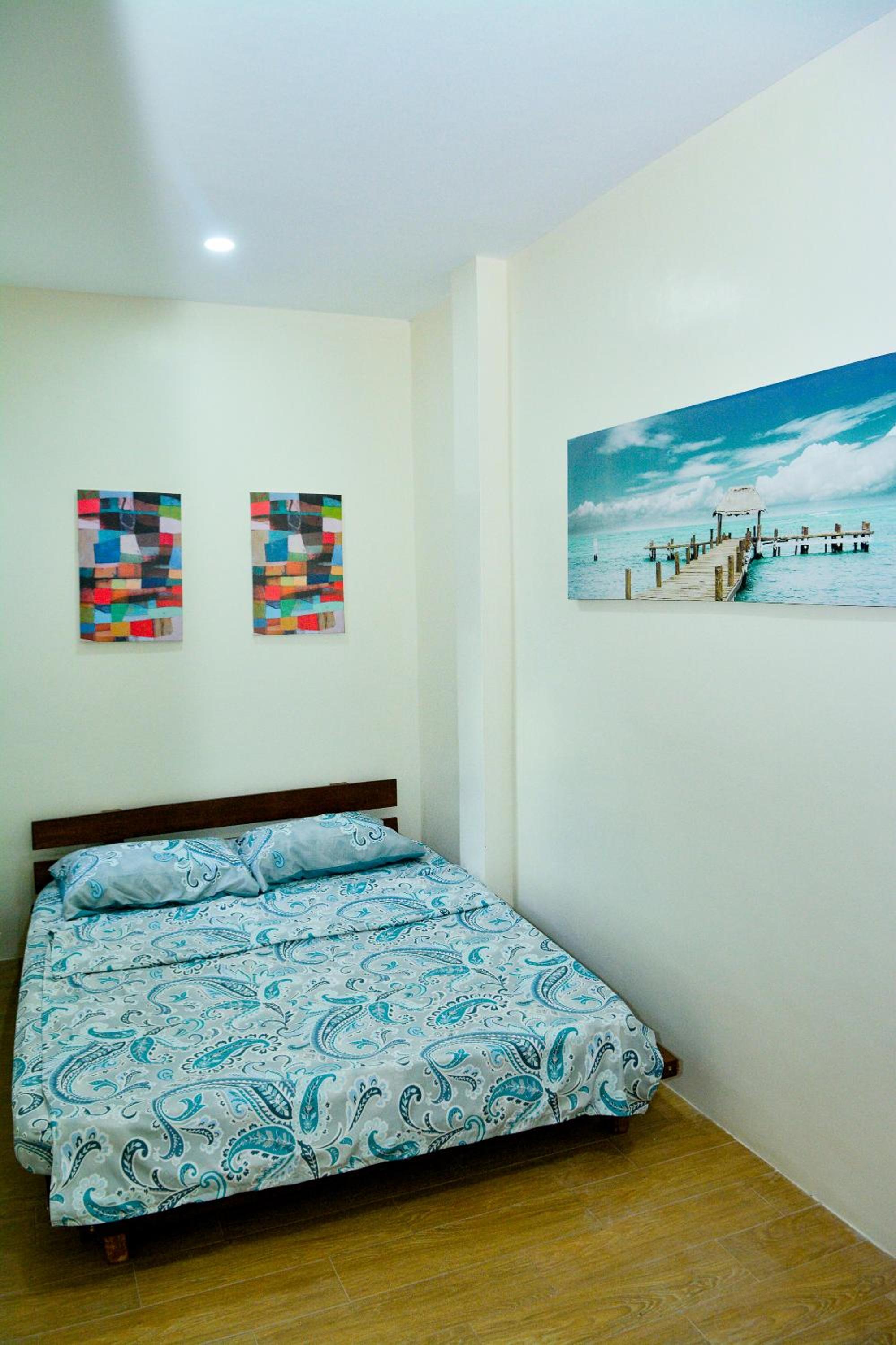 Three-Bedroom Apartment - Photo 15
