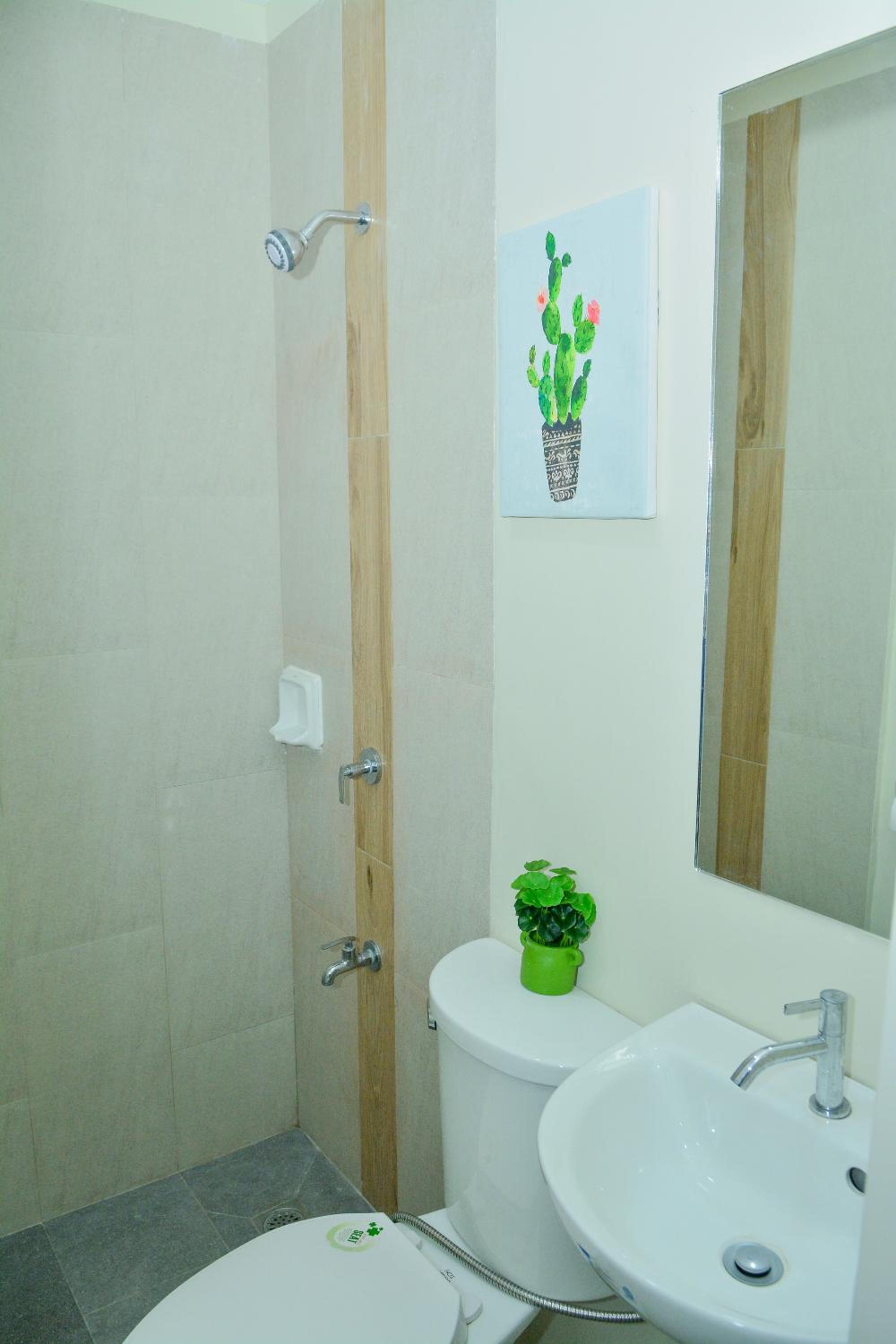 Three-Bedroom Apartment - Photo 7