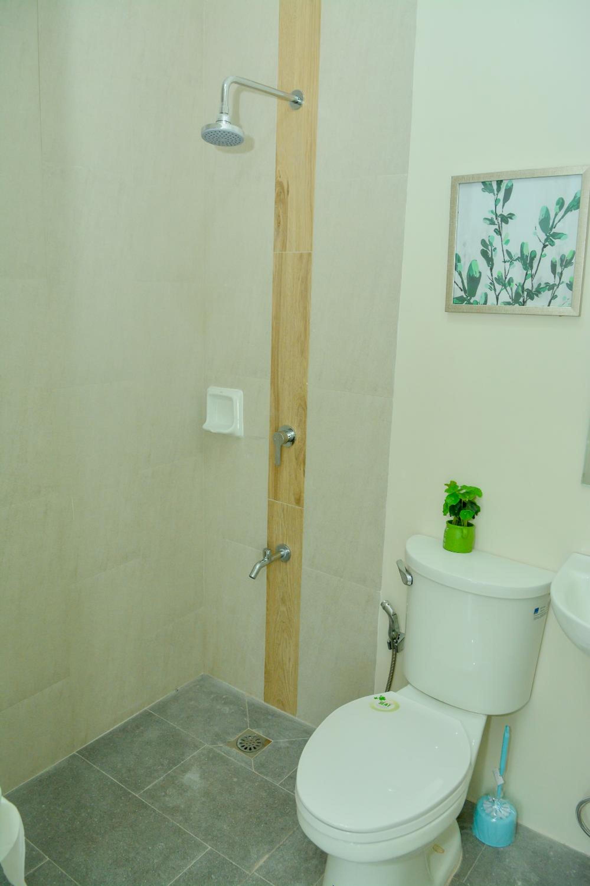 Three-Bedroom Apartment - Photo 11
