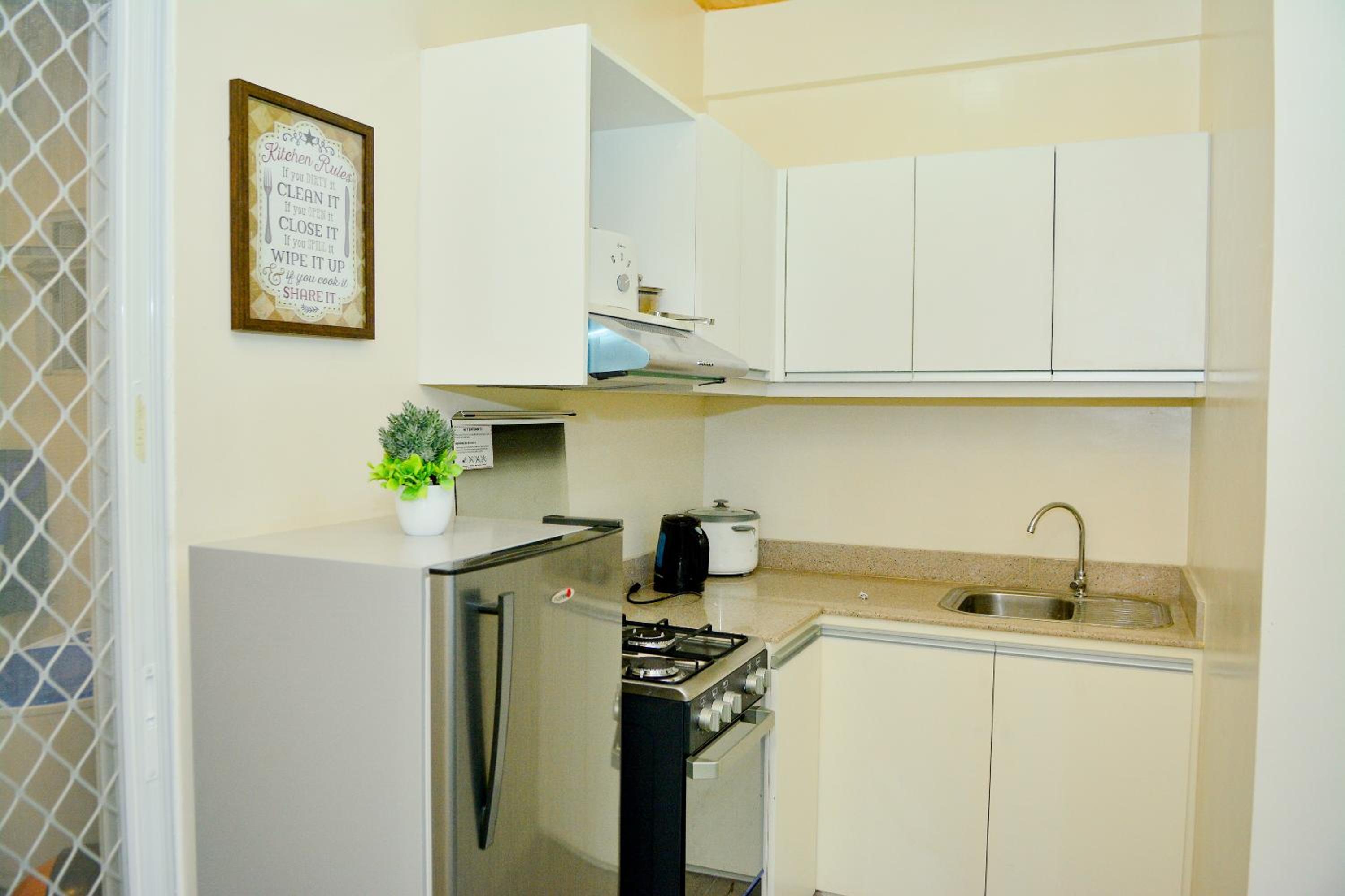 Three-Bedroom Apartment - Photo 23